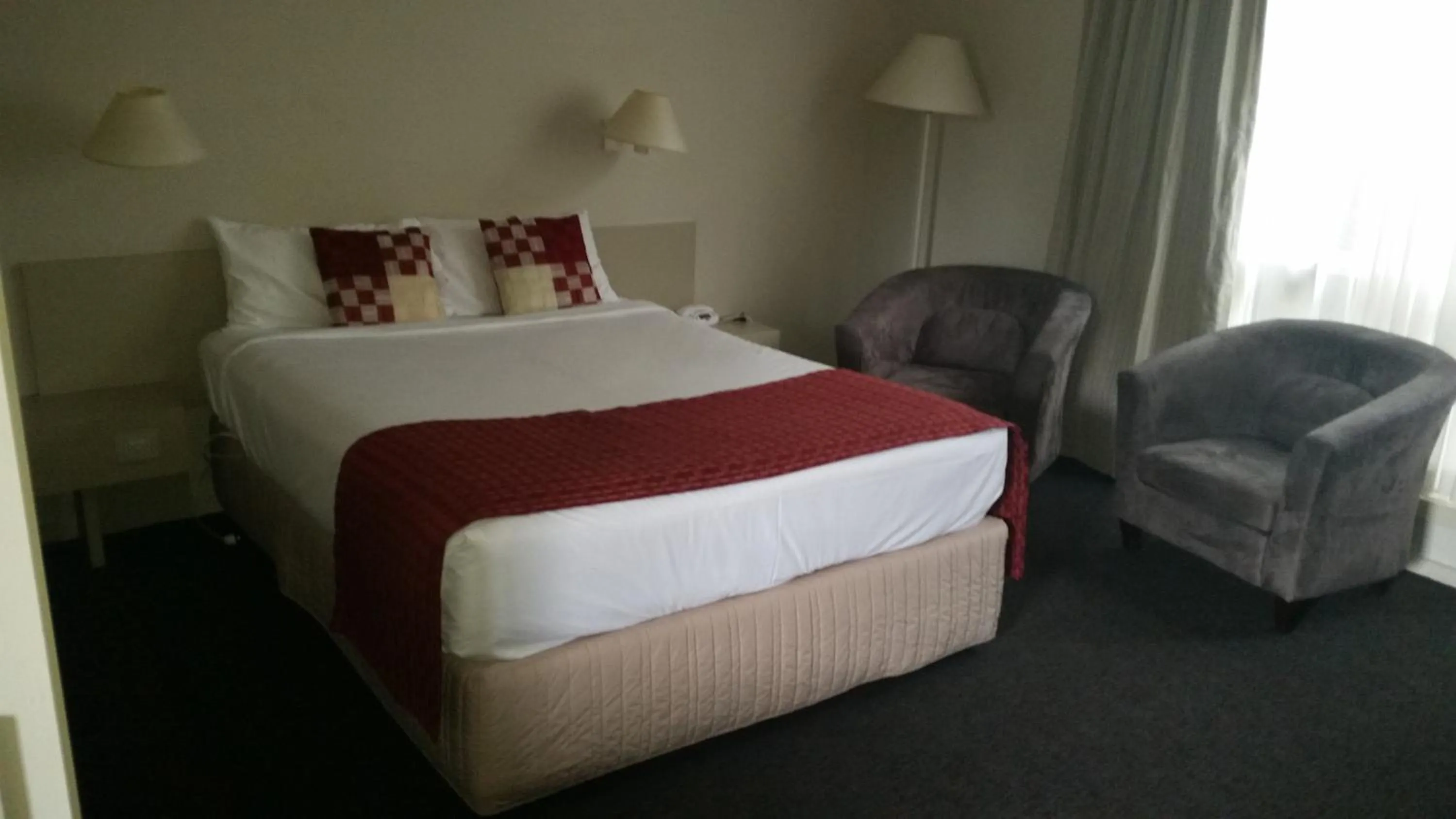 Decorative detail, Bed in Ringwood Lake Inn