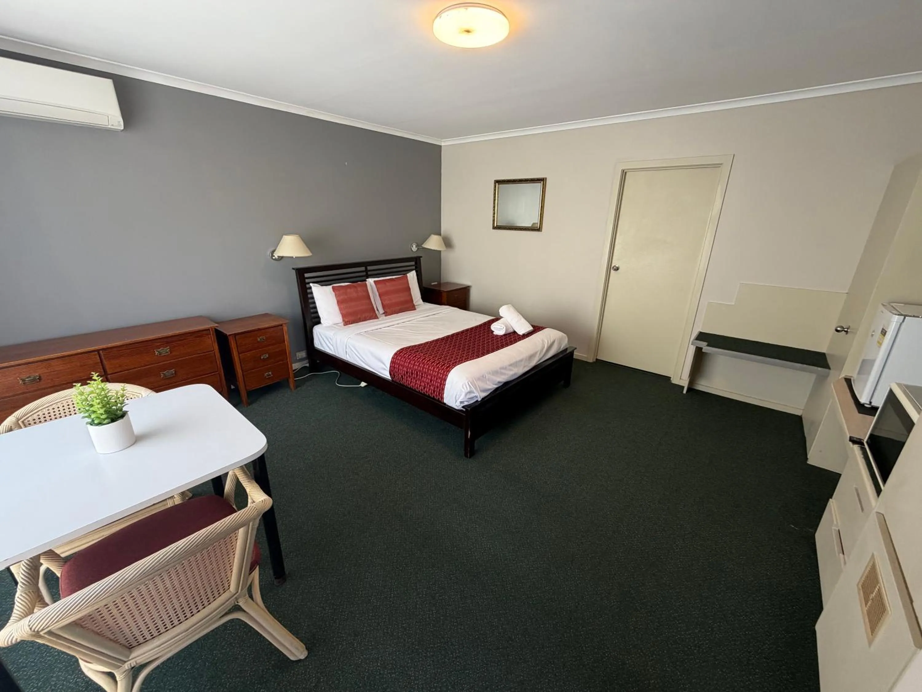 Bed in Ringwood Lake Inn