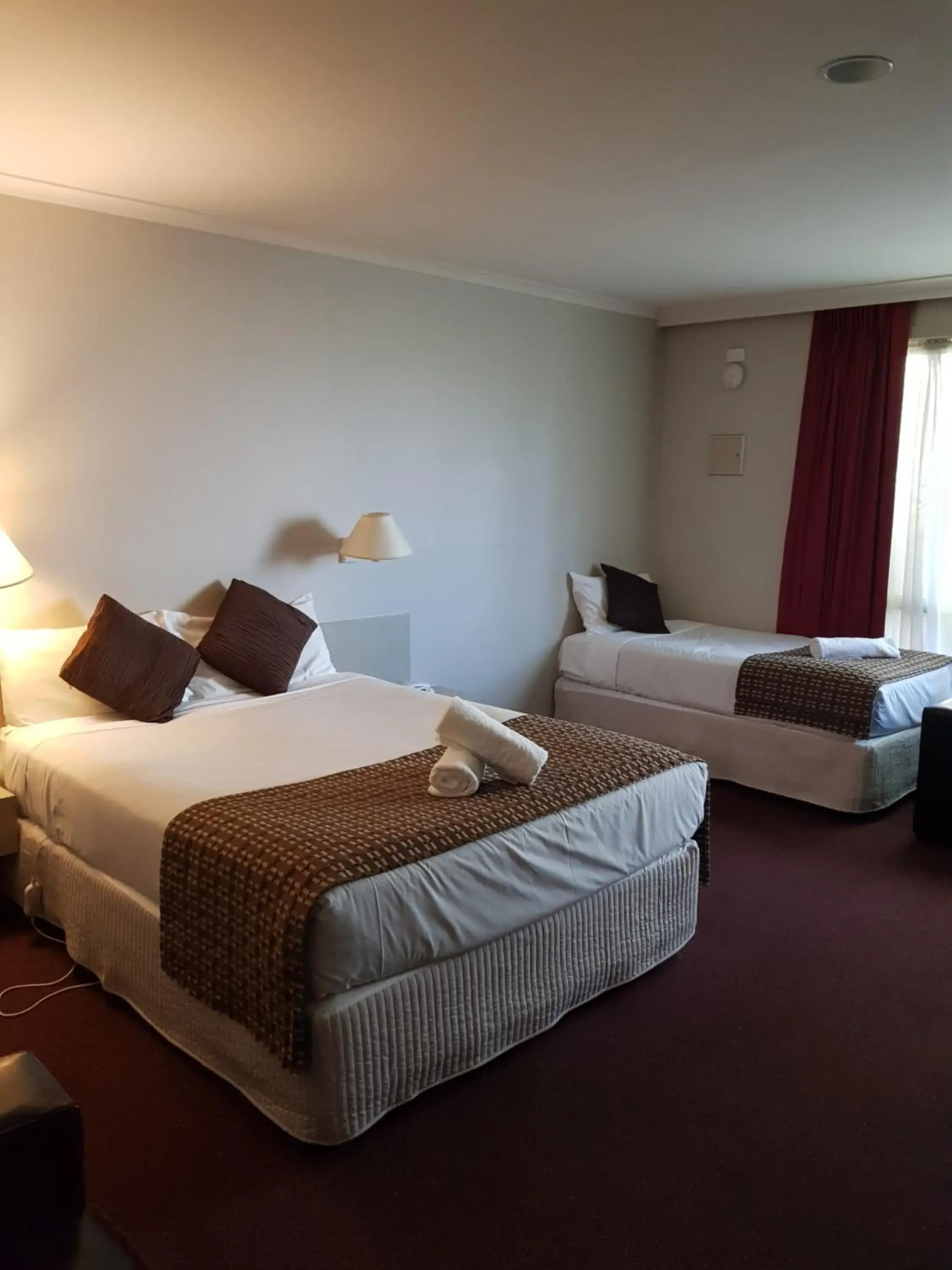 Photo of the whole room, Bed in Ringwood Lake Inn Photo of the whole room, Bed in Ringwood Lake Inn