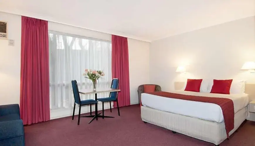 Bed in Ringwood Lake Inn Bed in Ringwood Lake Inn