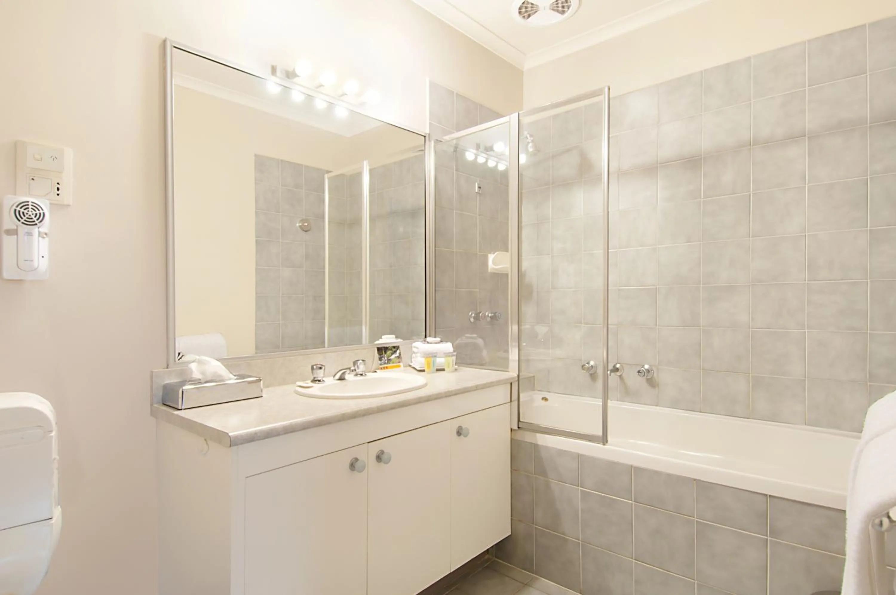 Bathroom in Ringwood Lake Inn