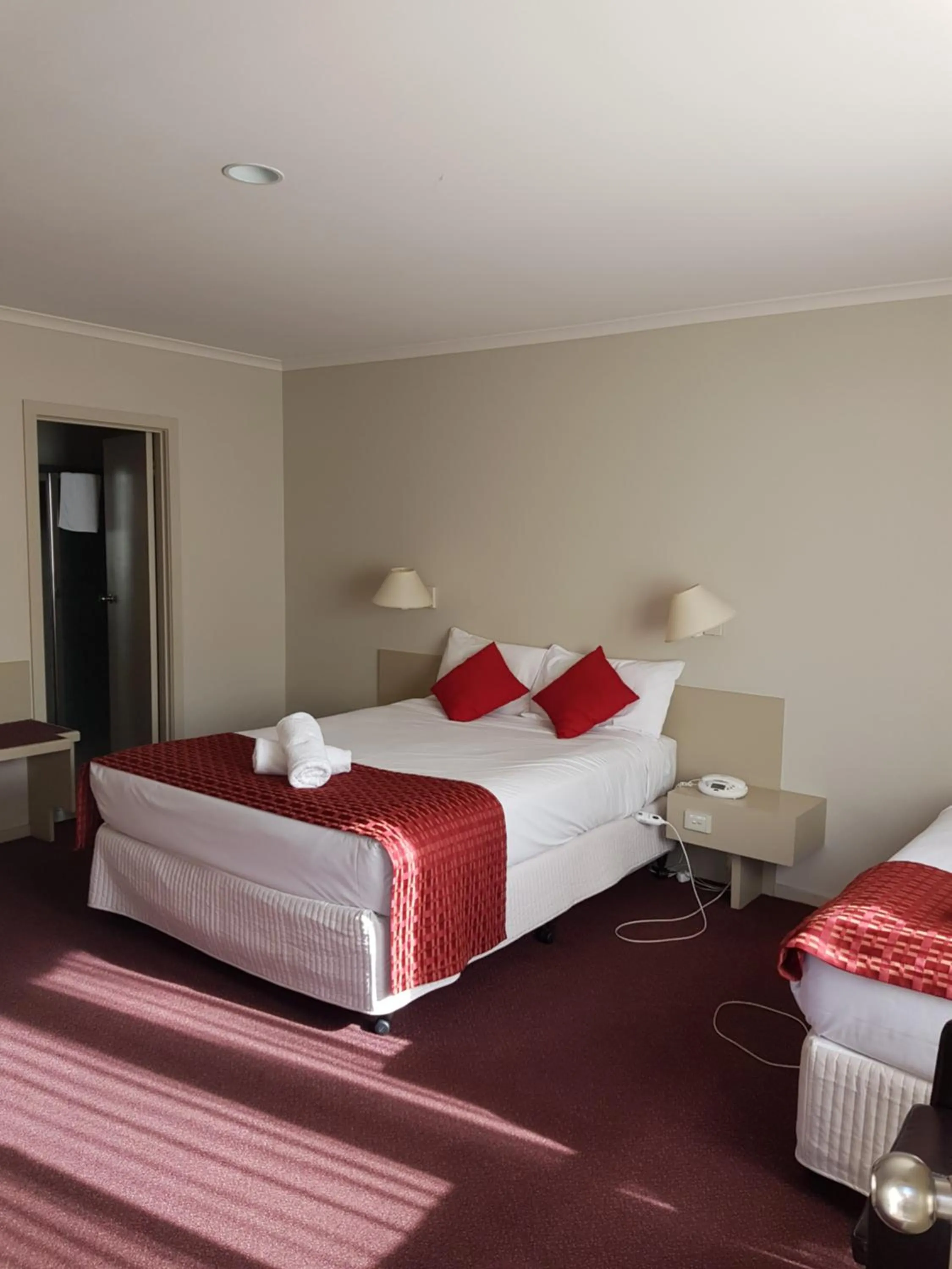 Bed in Ringwood Lake Inn