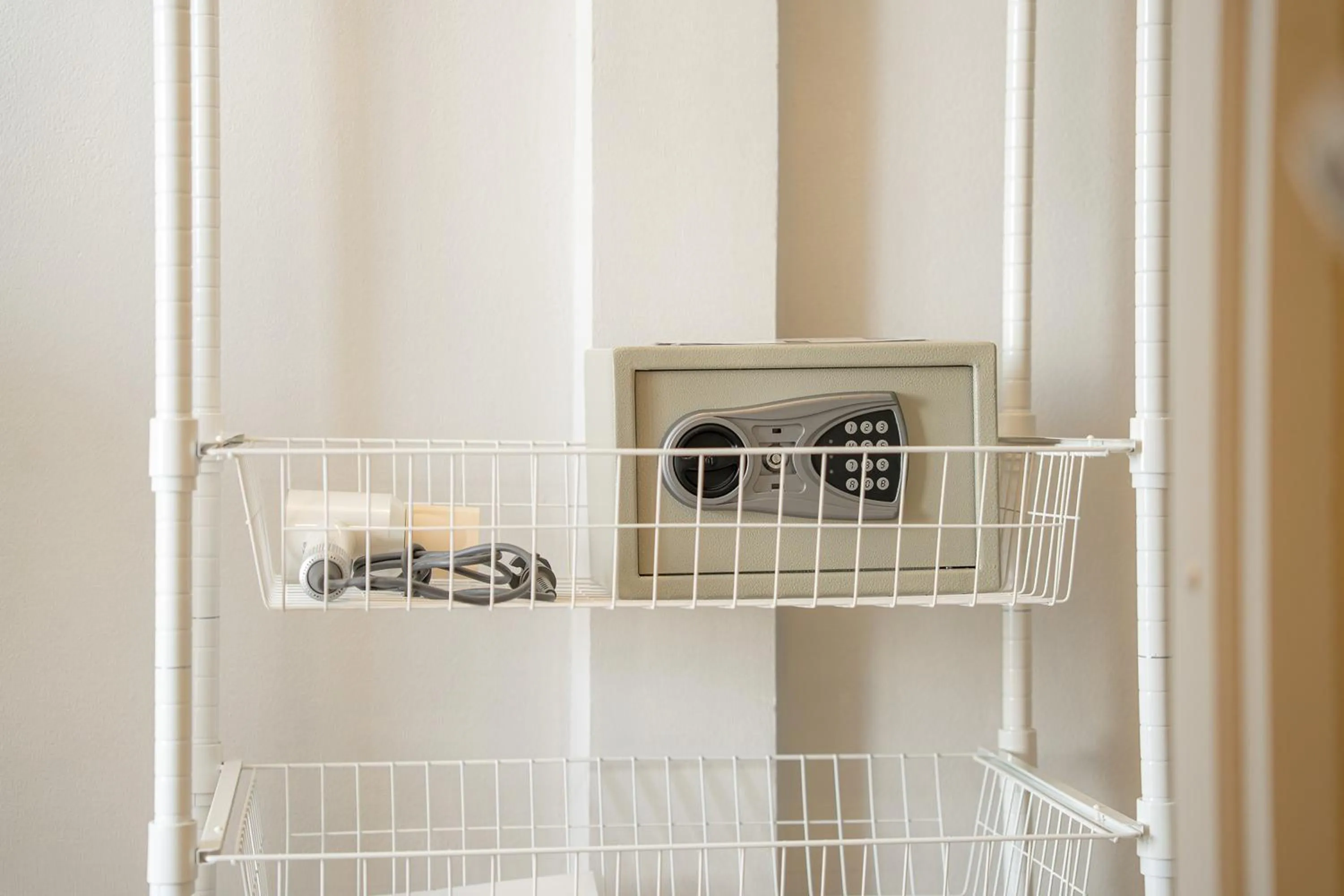 safe in Ratchadamnoen Residence