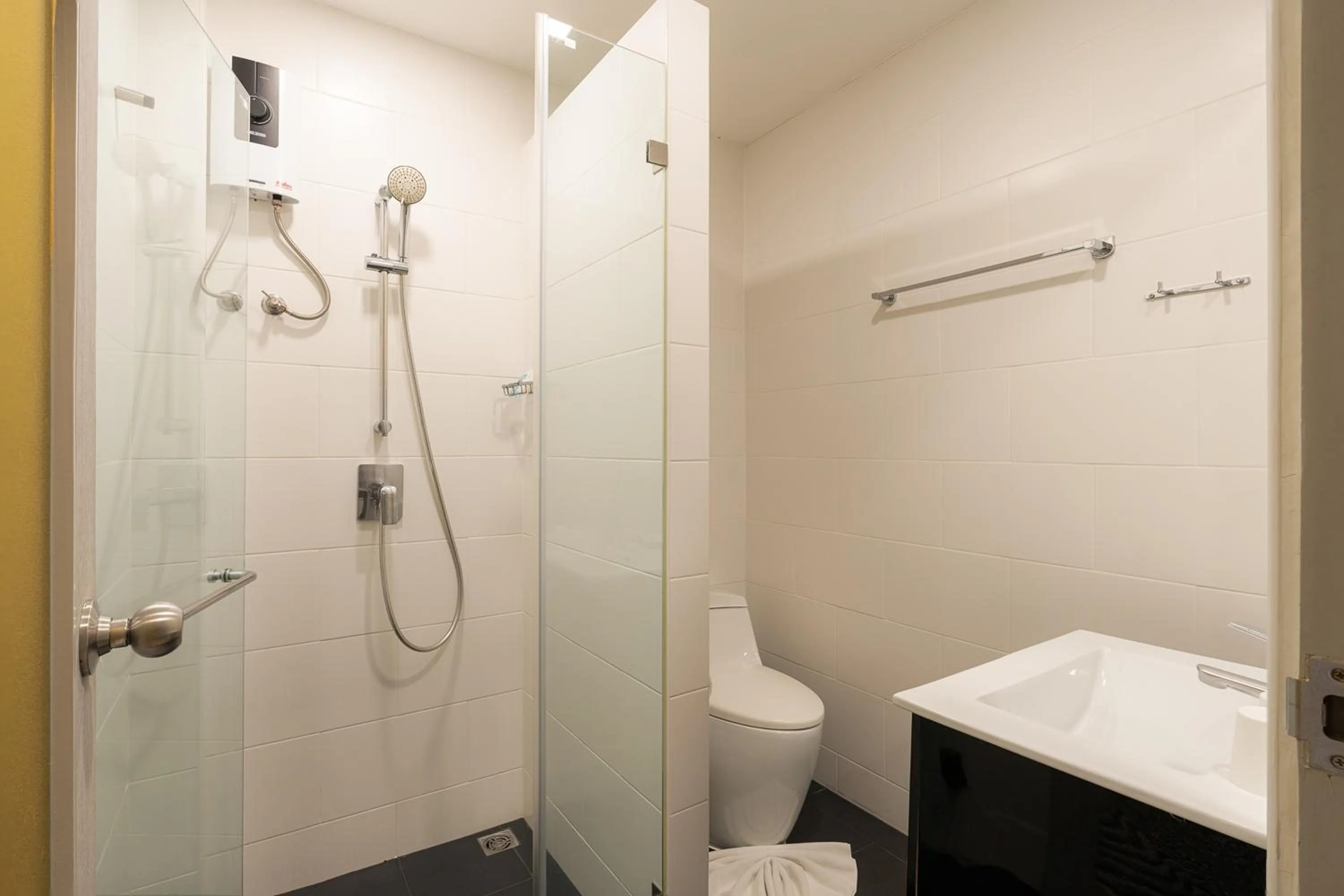 Bathroom in Ratchadamnoen Residence