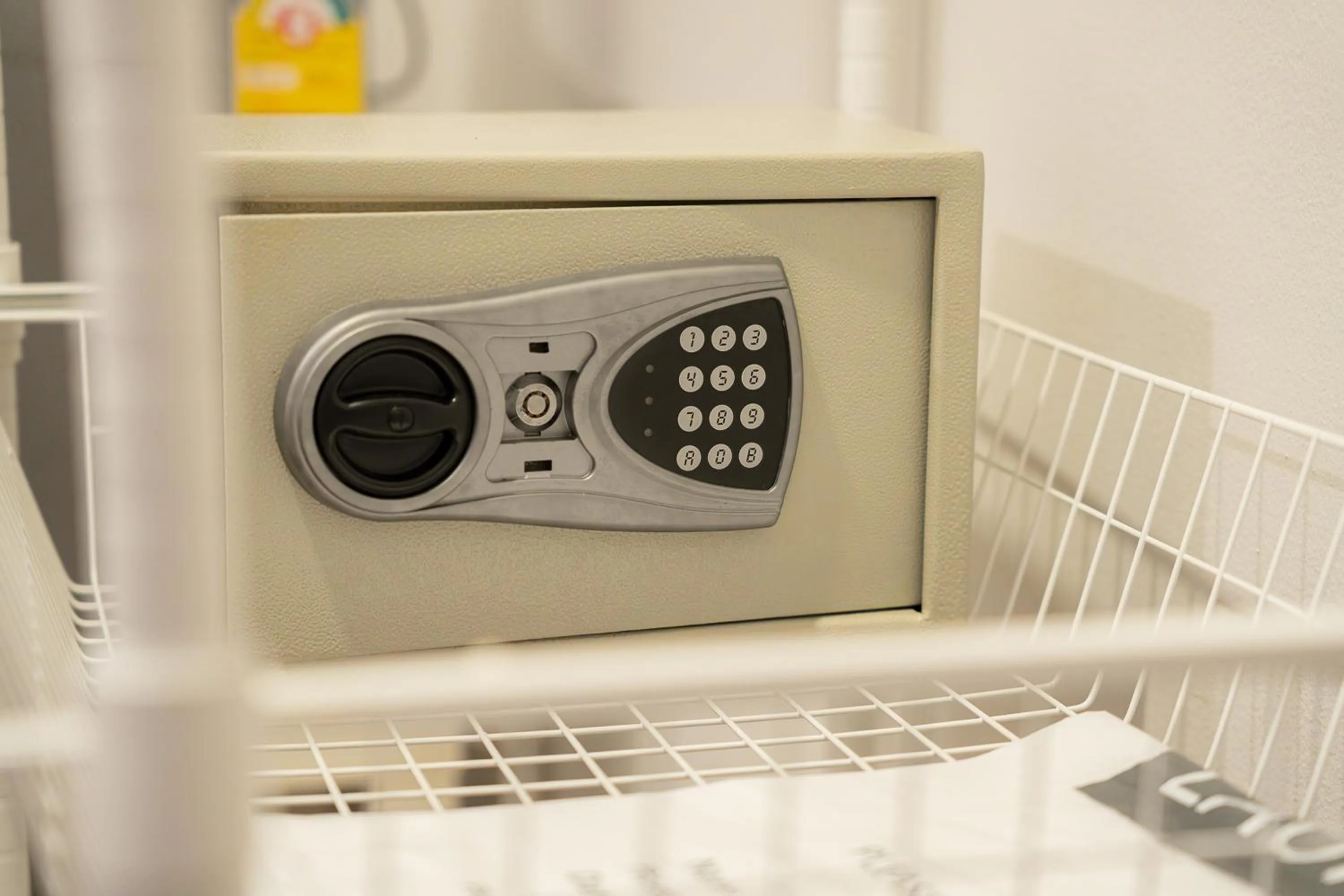 safe in Ratchadamnoen Residence