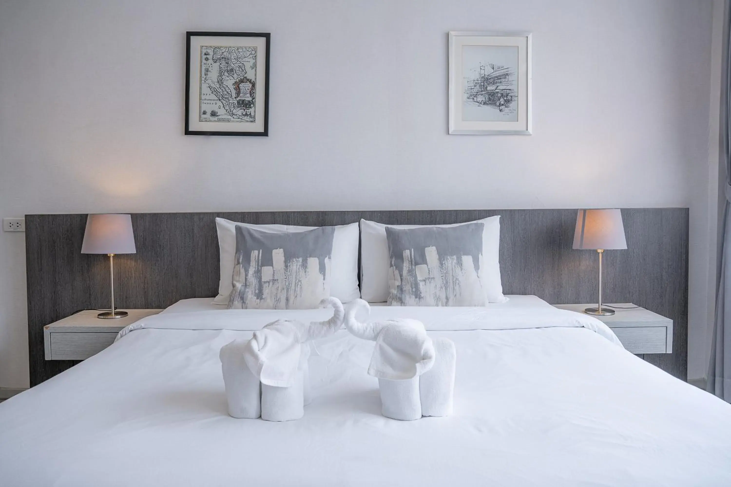 Bed in Ratchadamnoen Residence Bed in Ratchadamnoen Residence