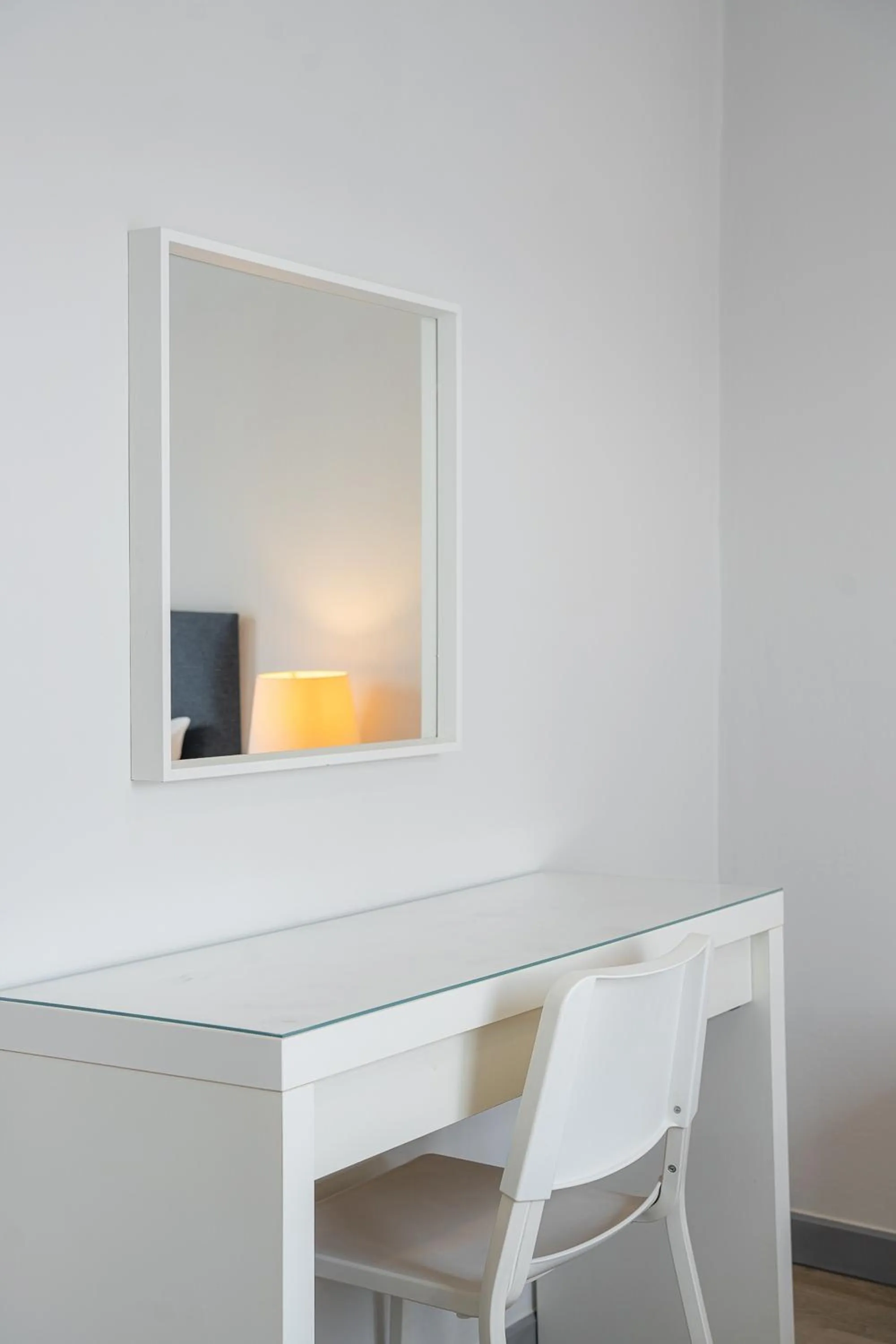 hair dresser in Ratchadamnoen Residence