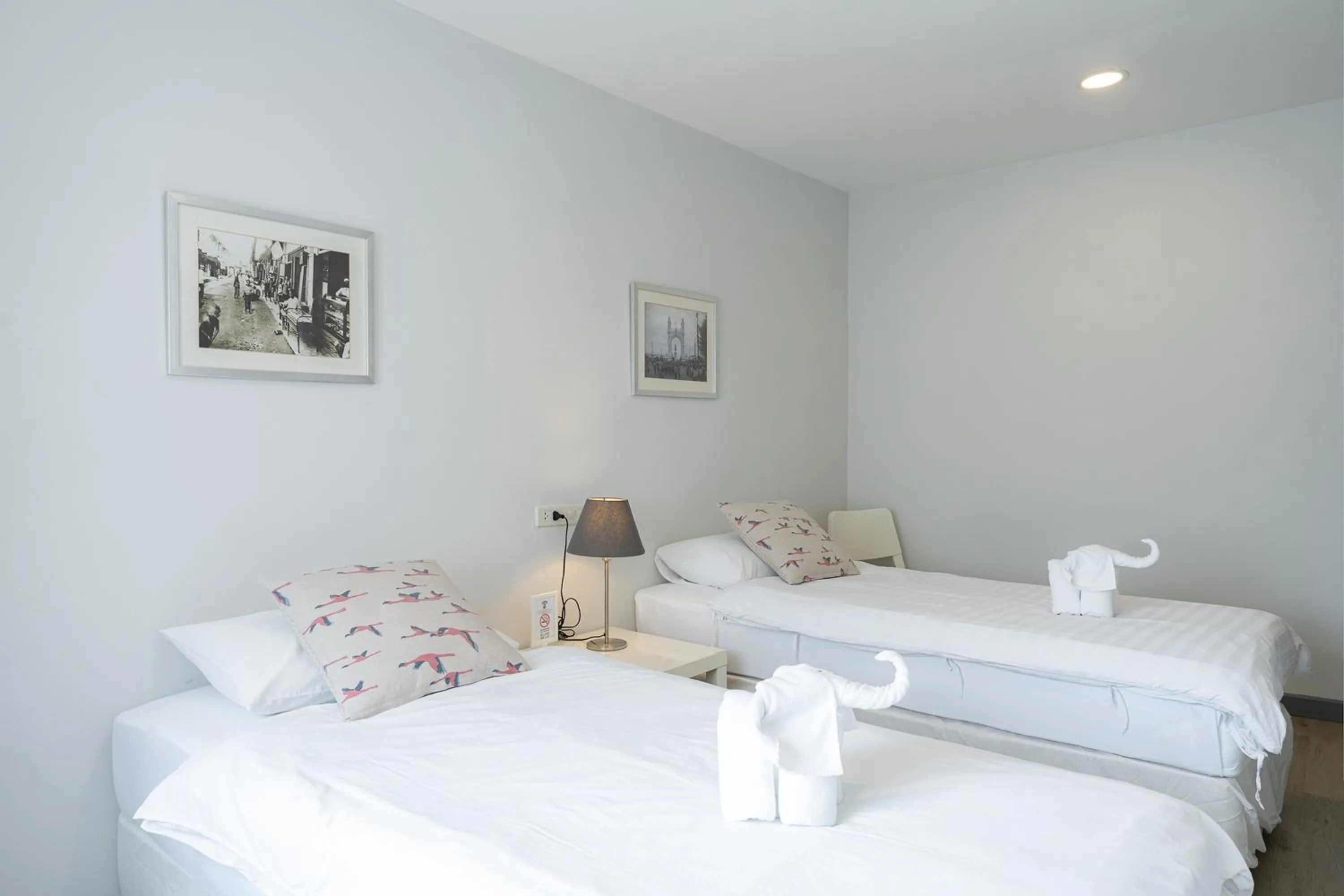 Bed in Ratchadamnoen Residence