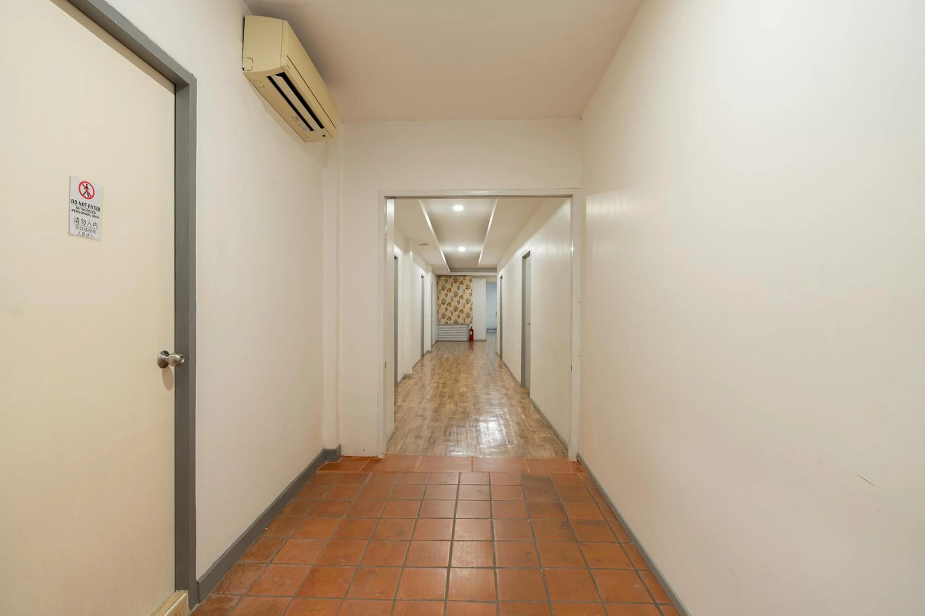 Area and facilities in Ratchadamnoen Residence