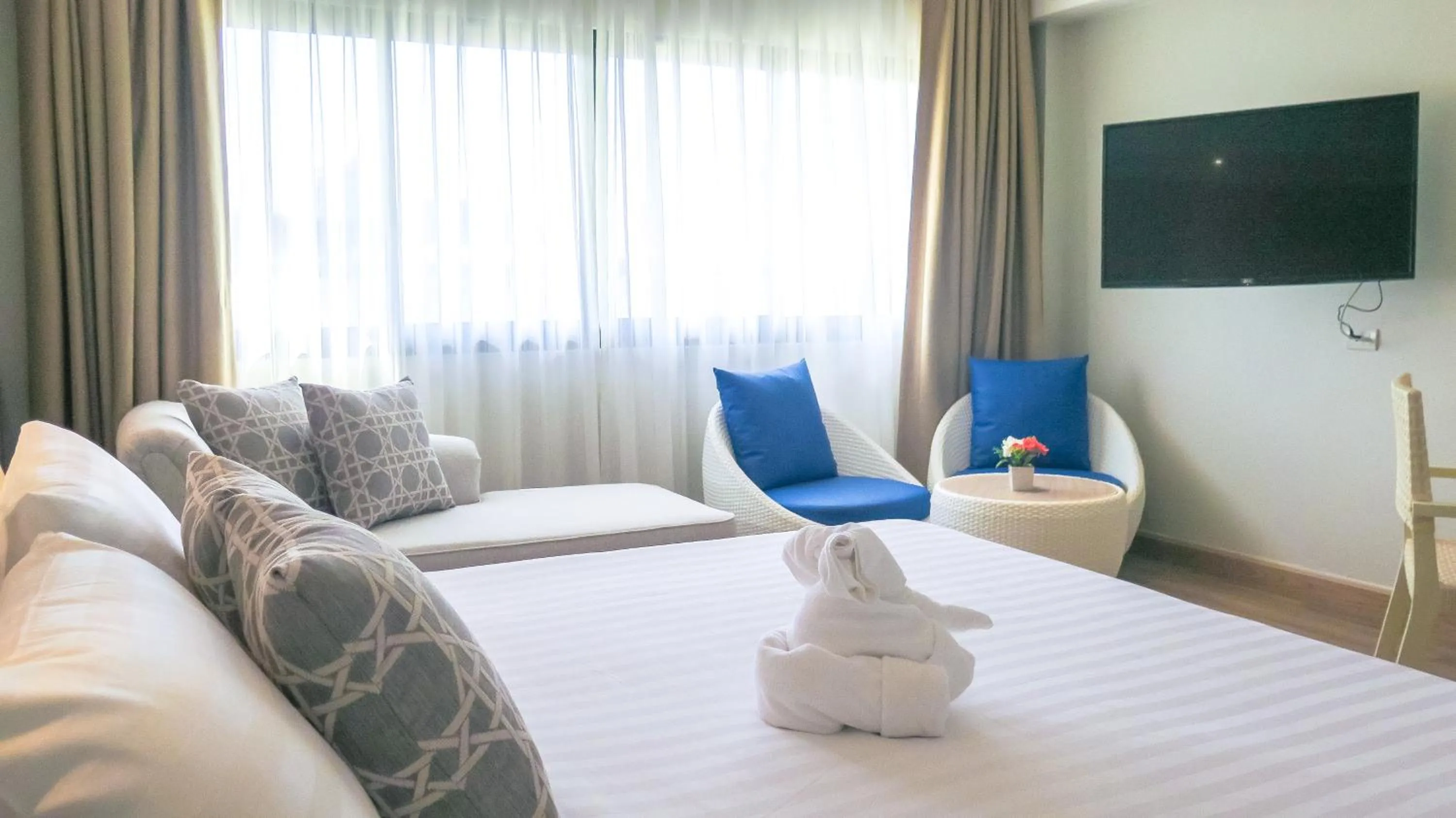 Bed in Hiran Residence