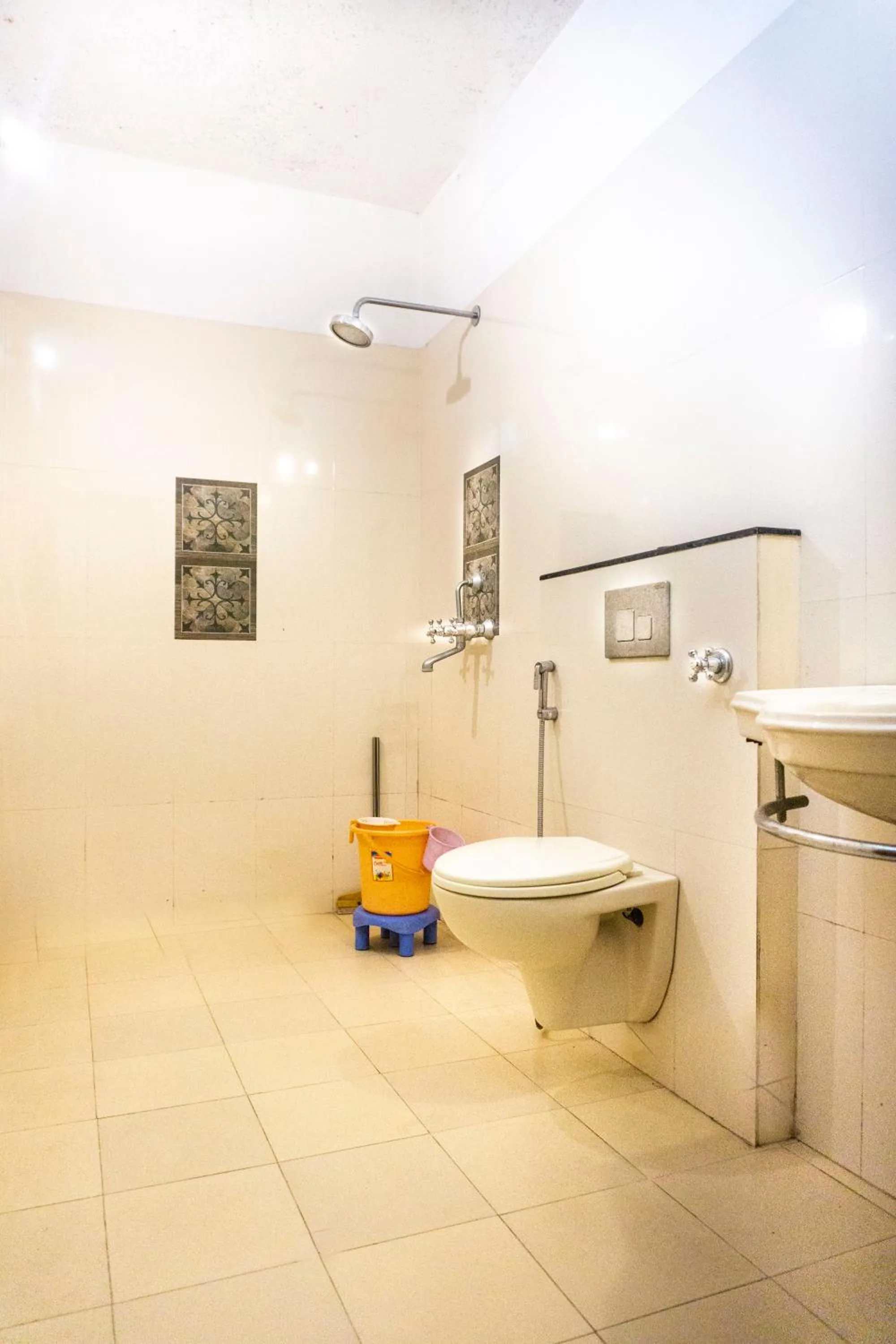 Shower in Krishna Palace - A Heritage Boutique Hotel