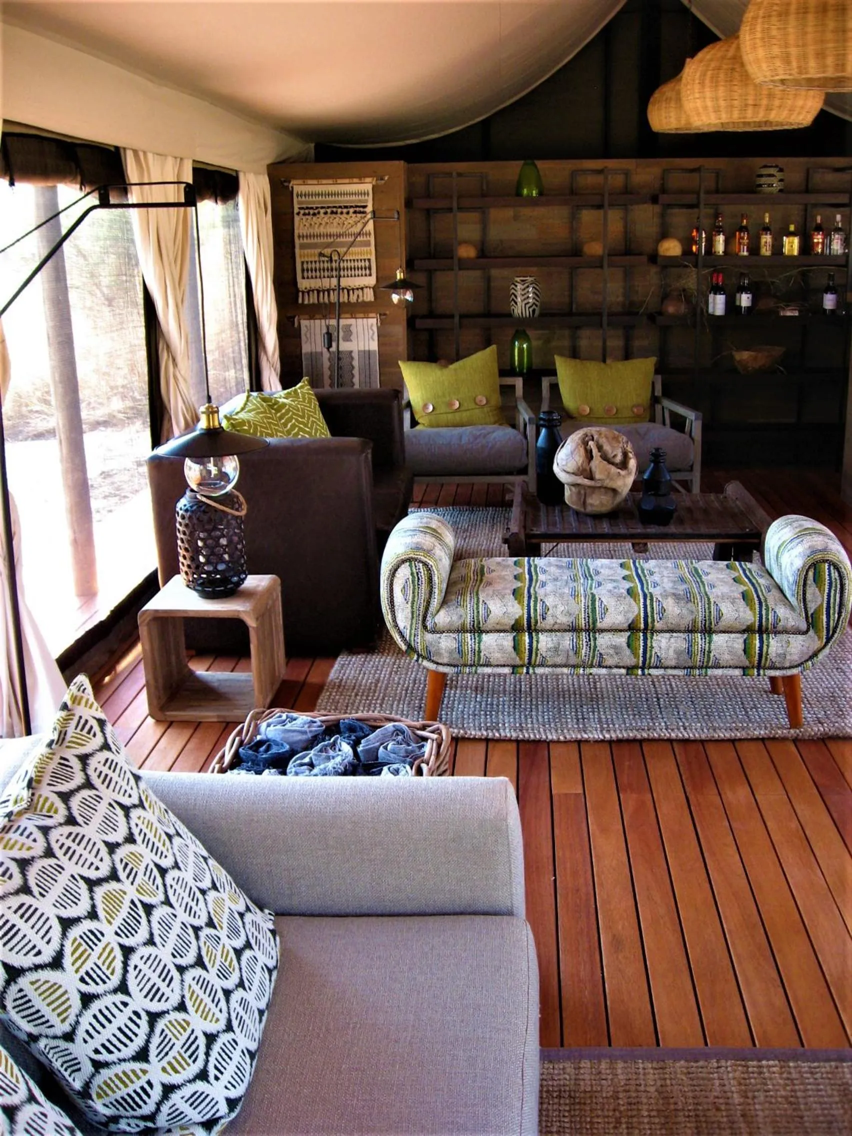Lounge or bar in Tau Game Lodge