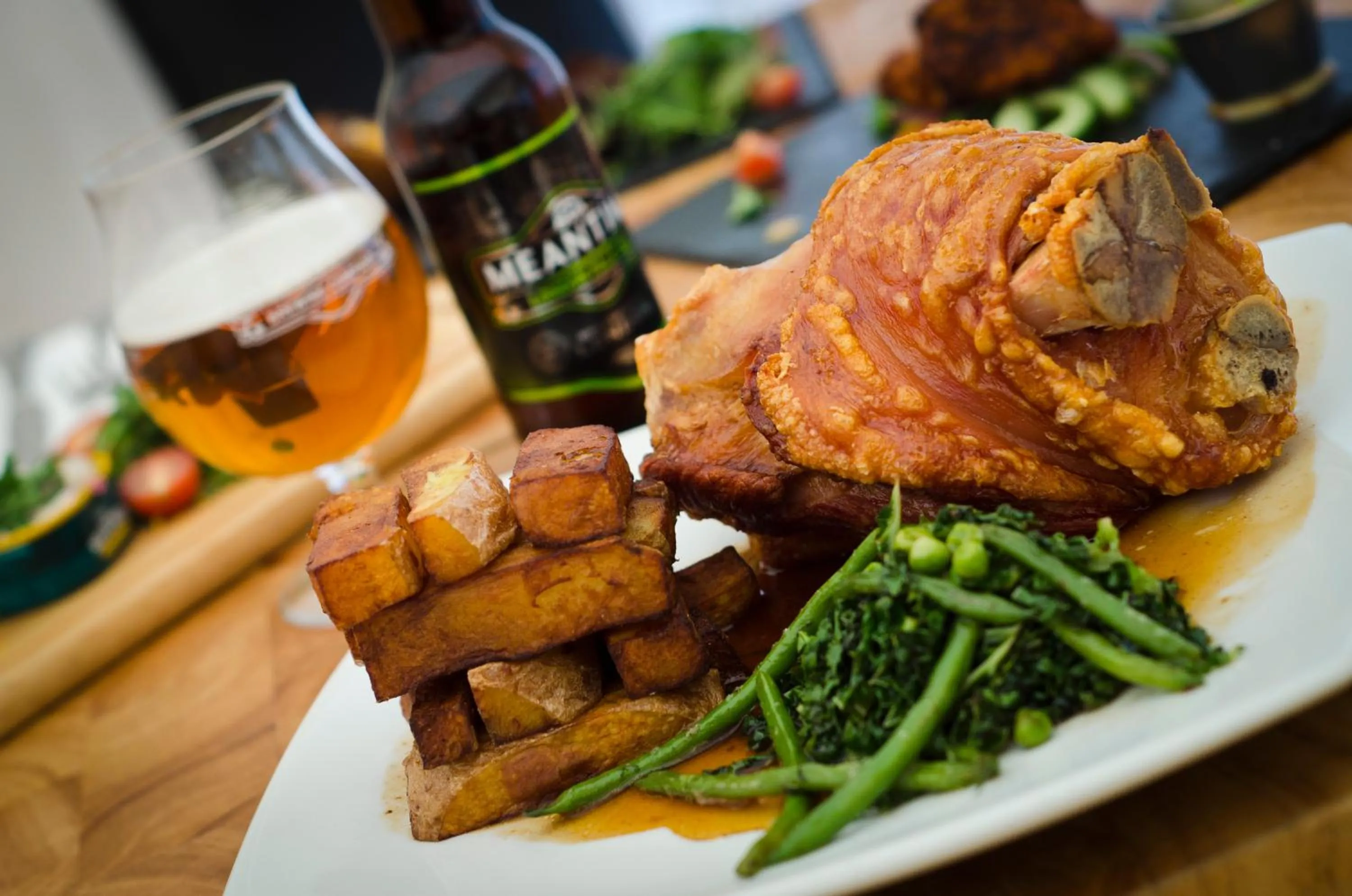 Lunch in Norfolk Arms Hotel, Ringinglow