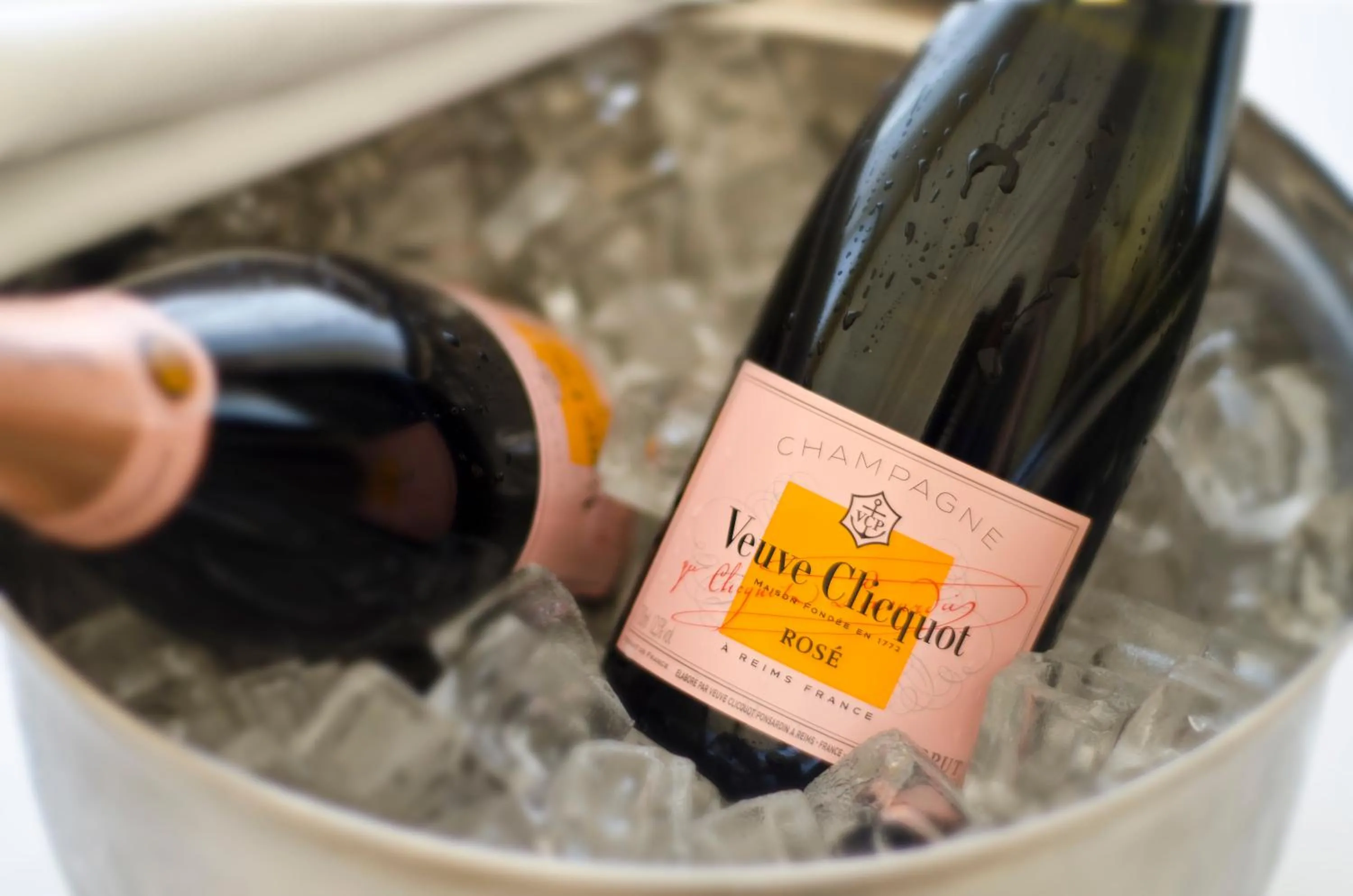 Alcoholic drinks in Norfolk Arms Hotel, Ringinglow