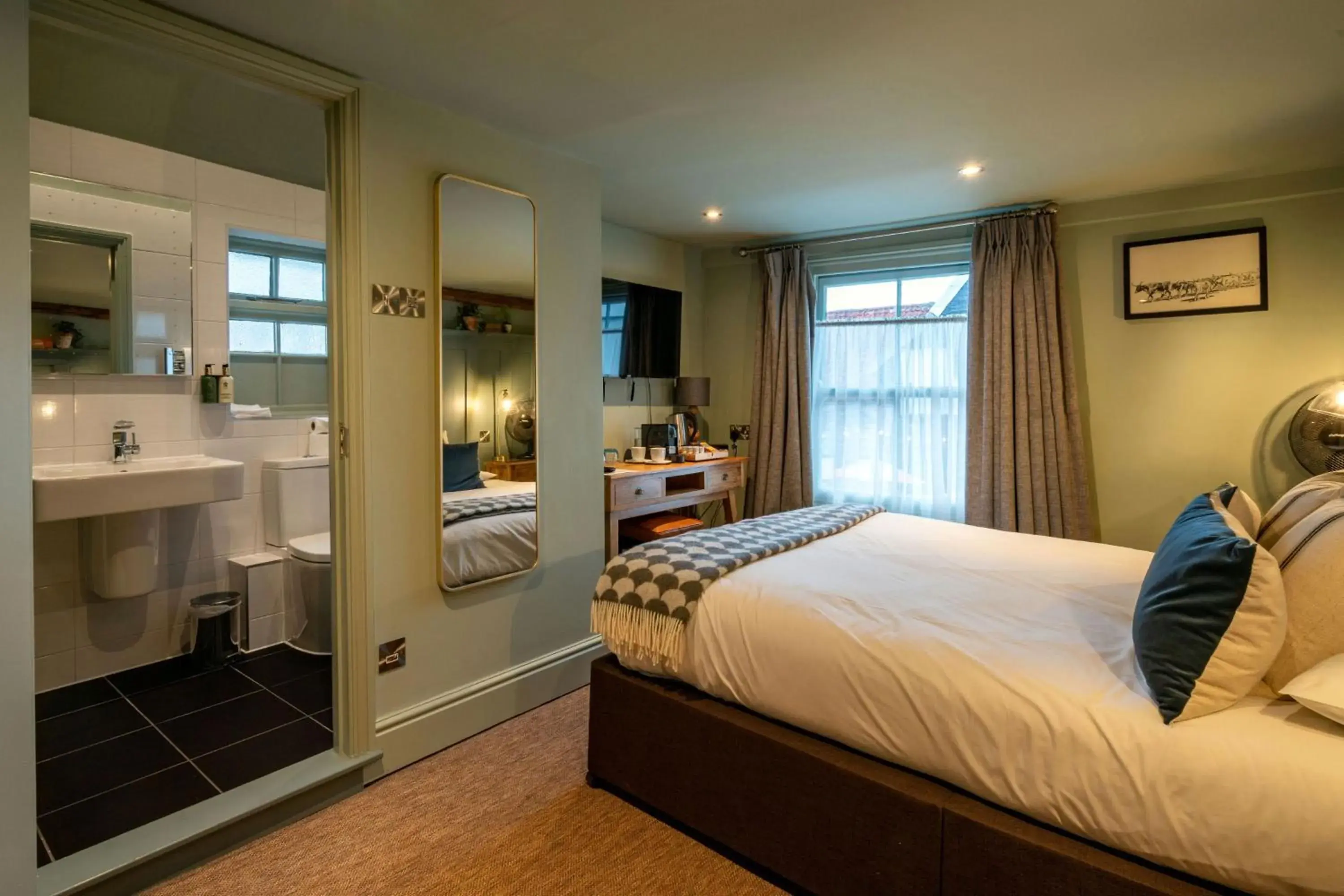 Small Double Room in The Bull Inn Small Double Room in The Bull Inn