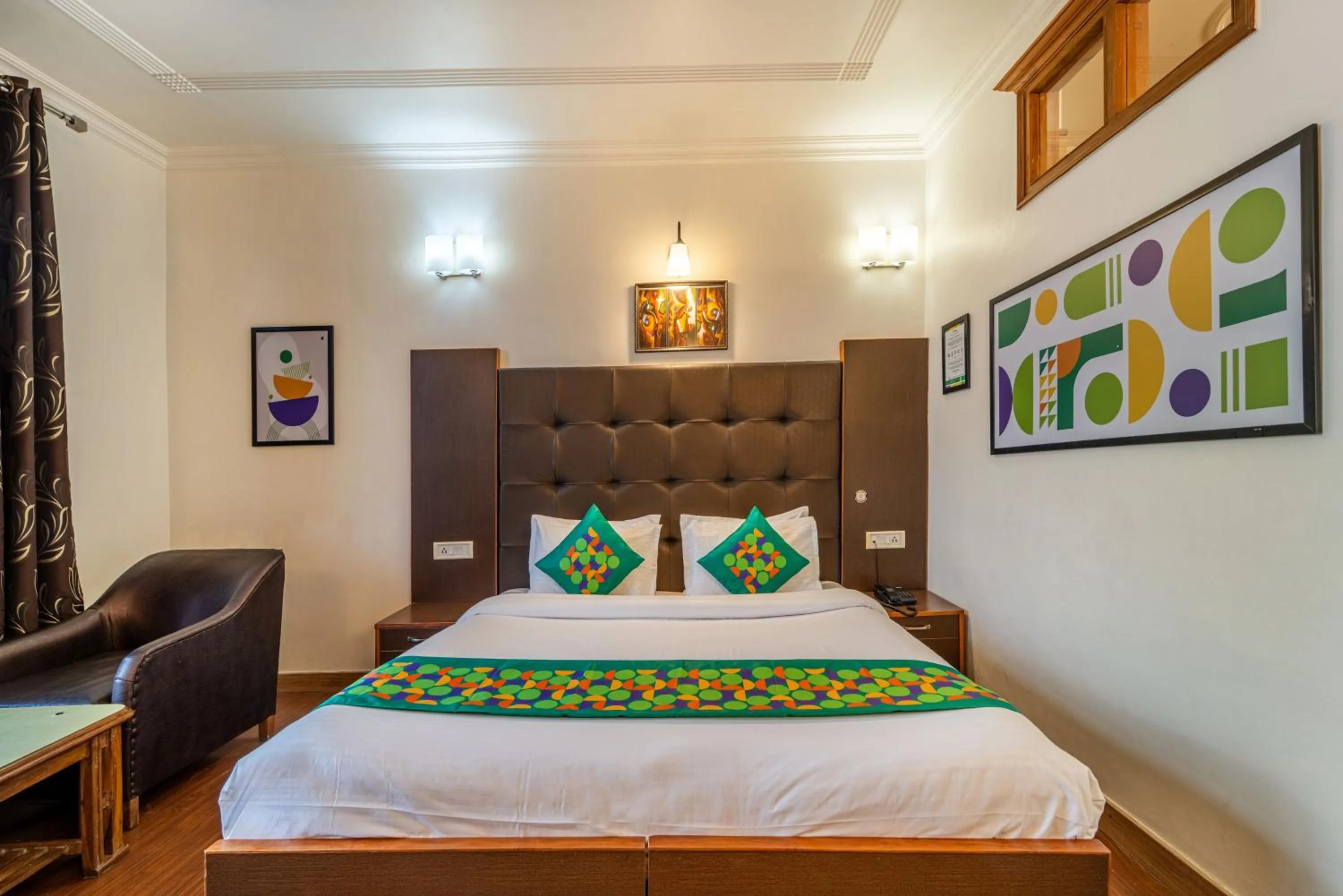 Bedroom, Bed in Treebo Premium Bridge View Regency, Mall Road