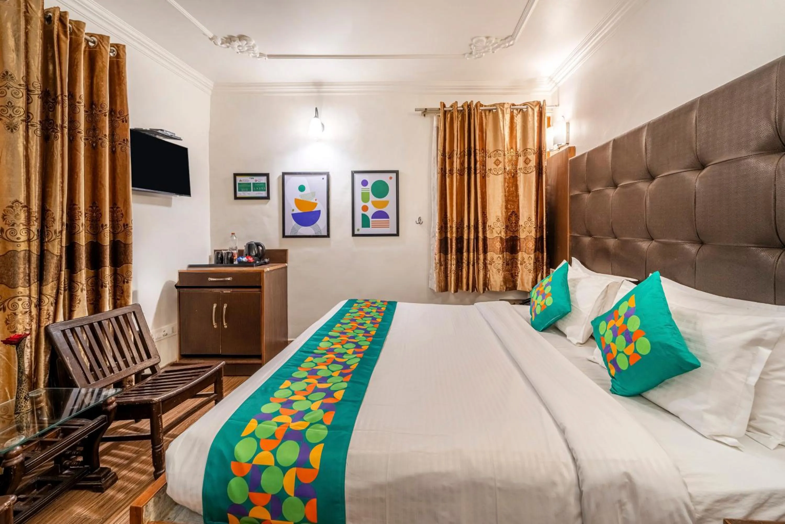 Bedroom, Bed in Treebo Premium Bridge View Regency, Mall Road