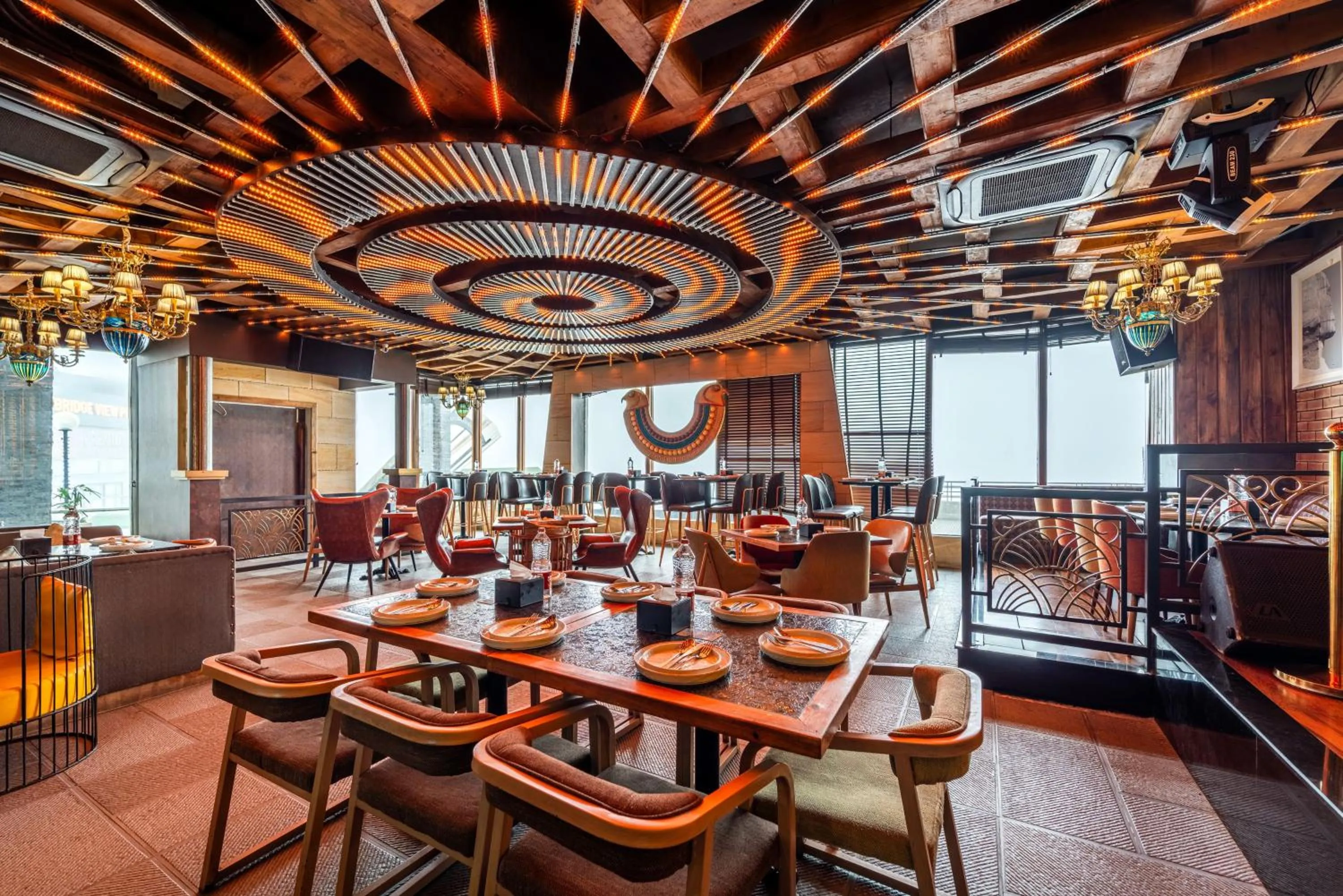 Restaurant/places to eat in Treebo Premium Bridge View Regency, Mall Road