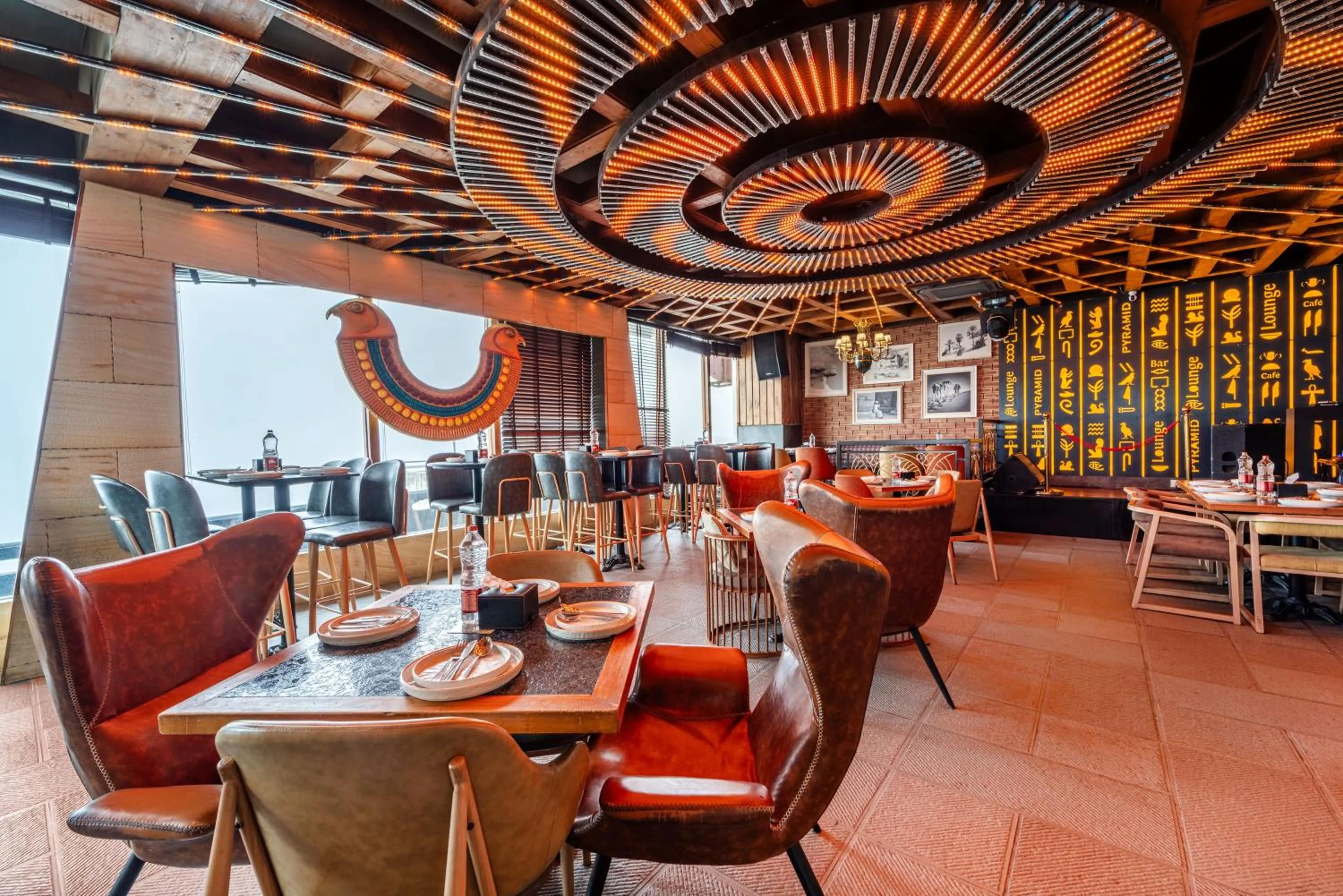 Restaurant/places to eat in Treebo Premium Bridge View Regency, Mall Road