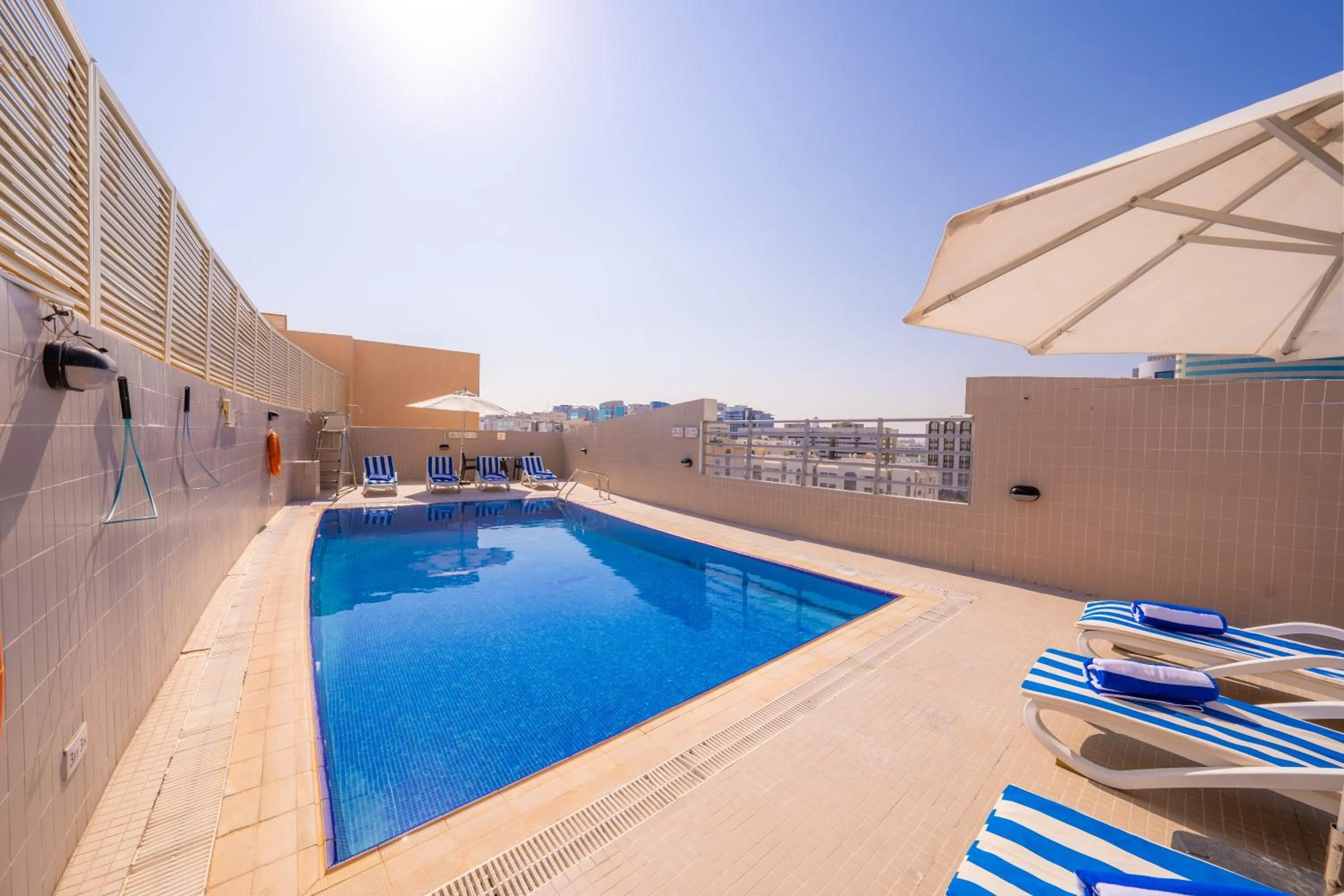 Swimming pool in Landmark Grand Hotel