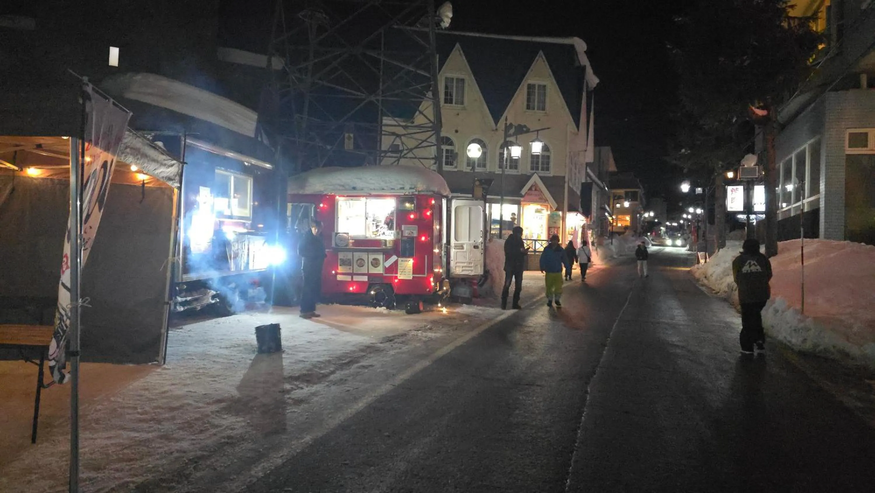 Night in Hotel Cerulean Alpine