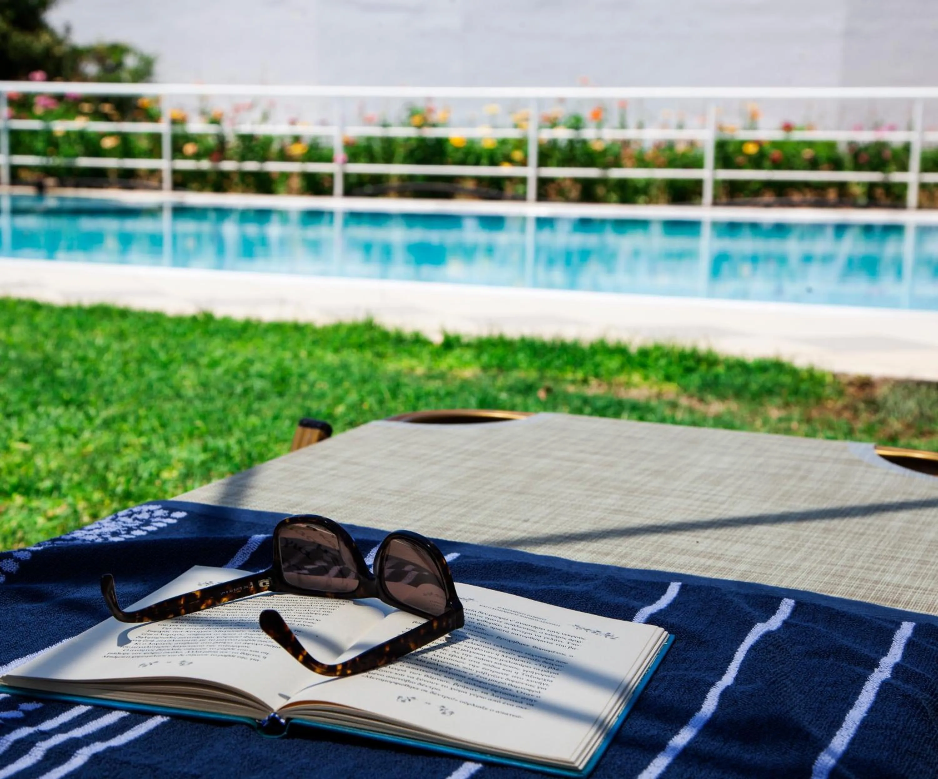 Swimming pool in Theros