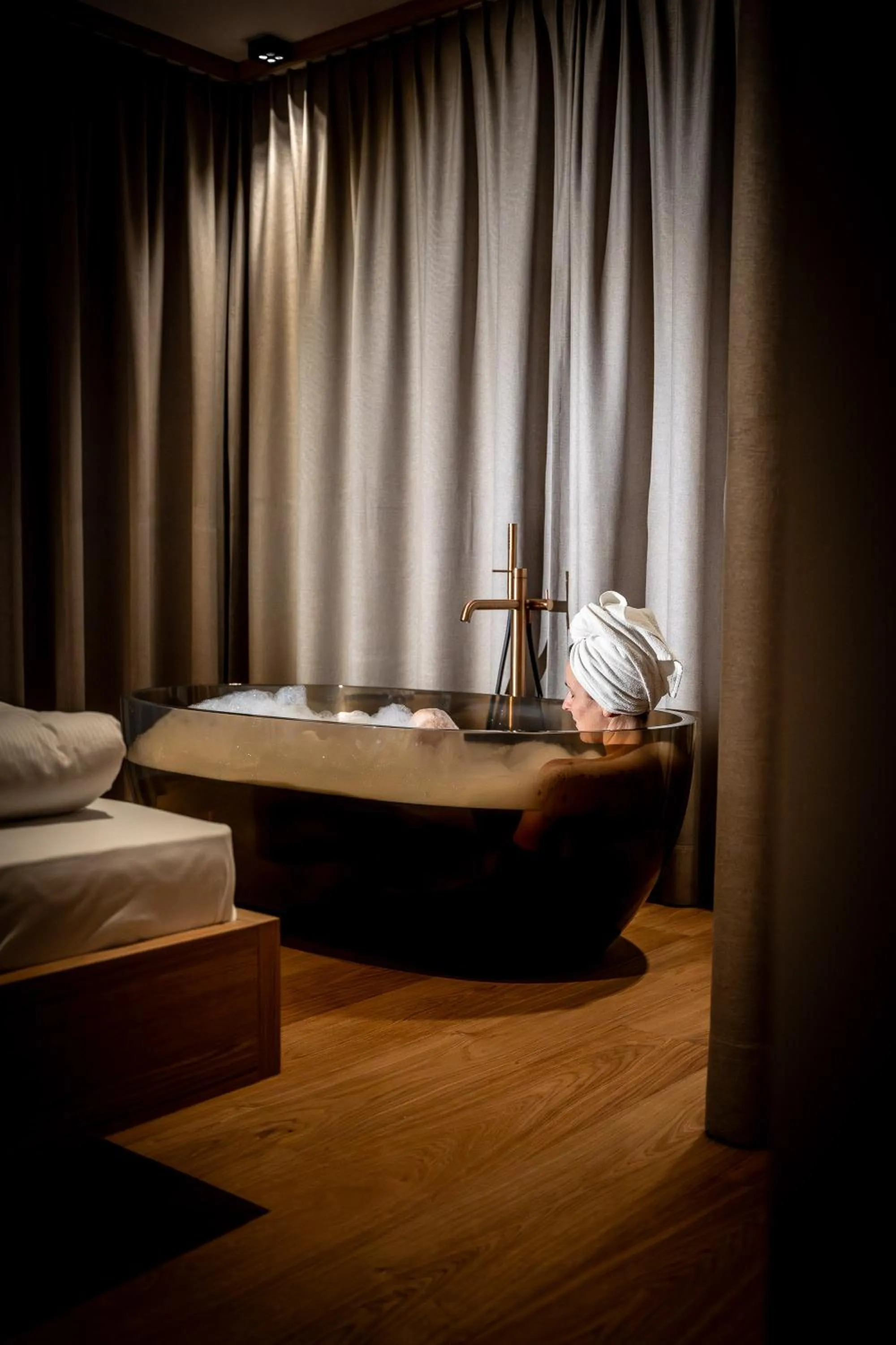 Open Air Bath, Bed in Hotel Nesslerhof