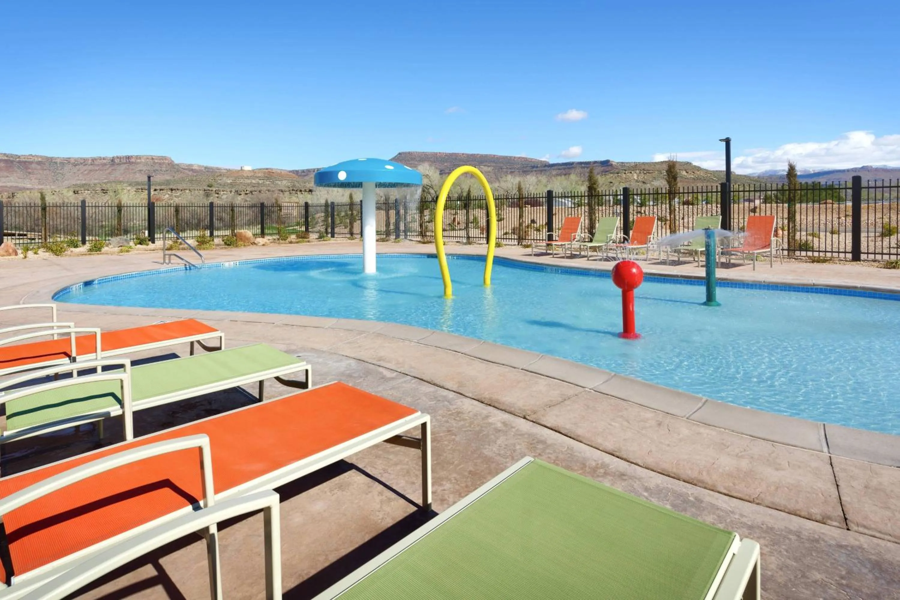 Swimming pool in Fairfield Inn & Suites by Marriott Virgin Zion National Park