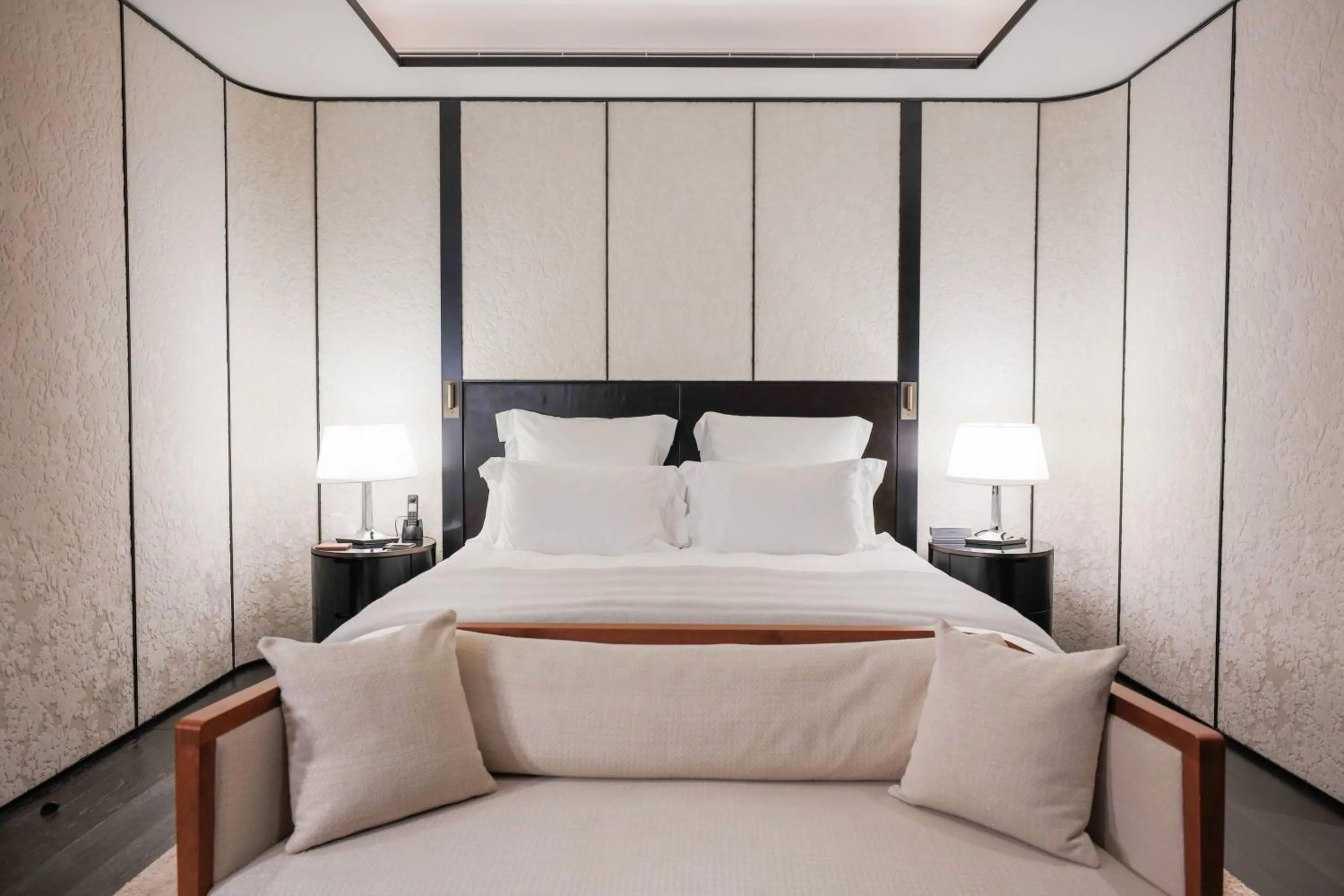 Photo of the whole room, Bed in Bulgari Hotel Shanghai