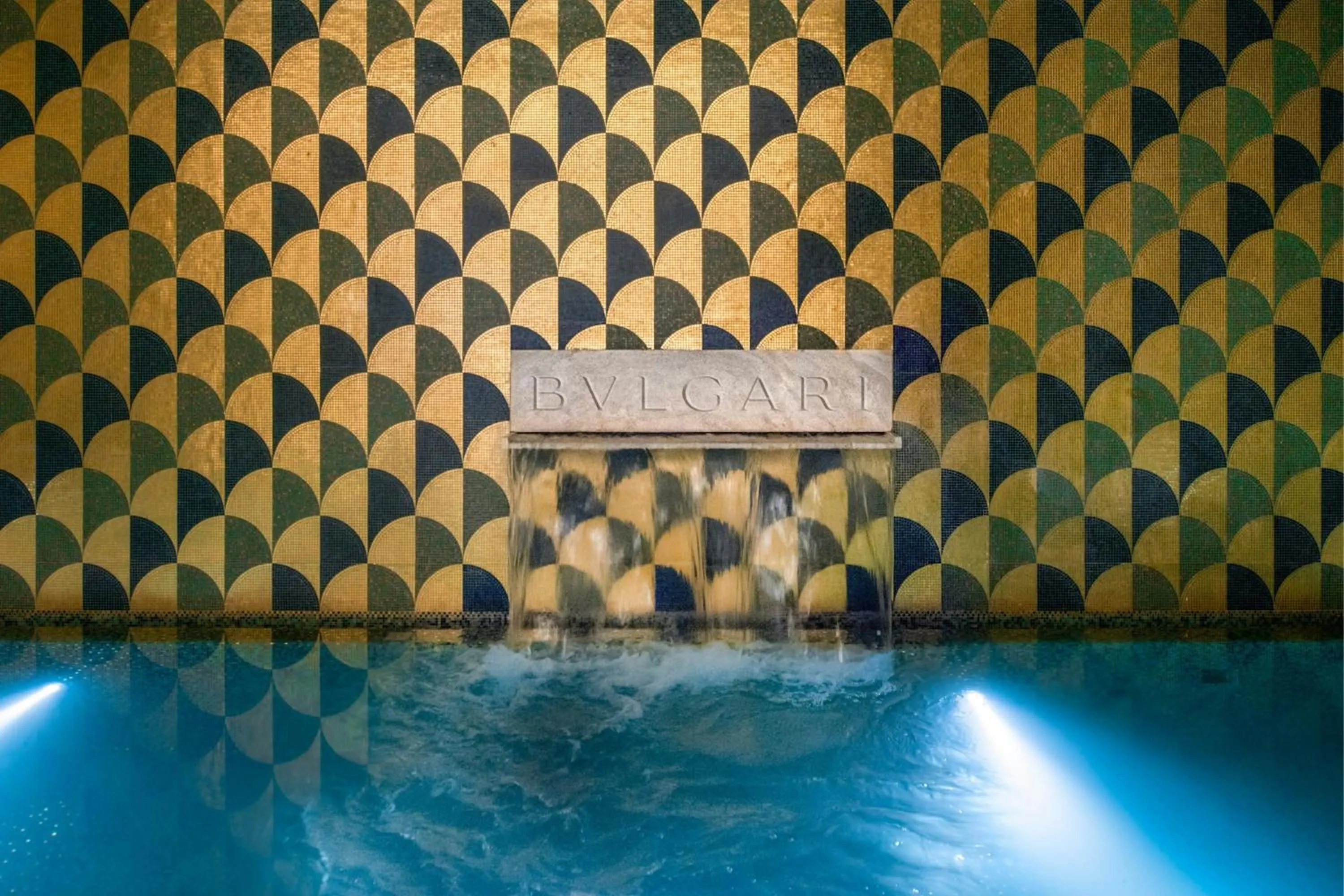 Swimming pool in Bulgari Hotel Shanghai