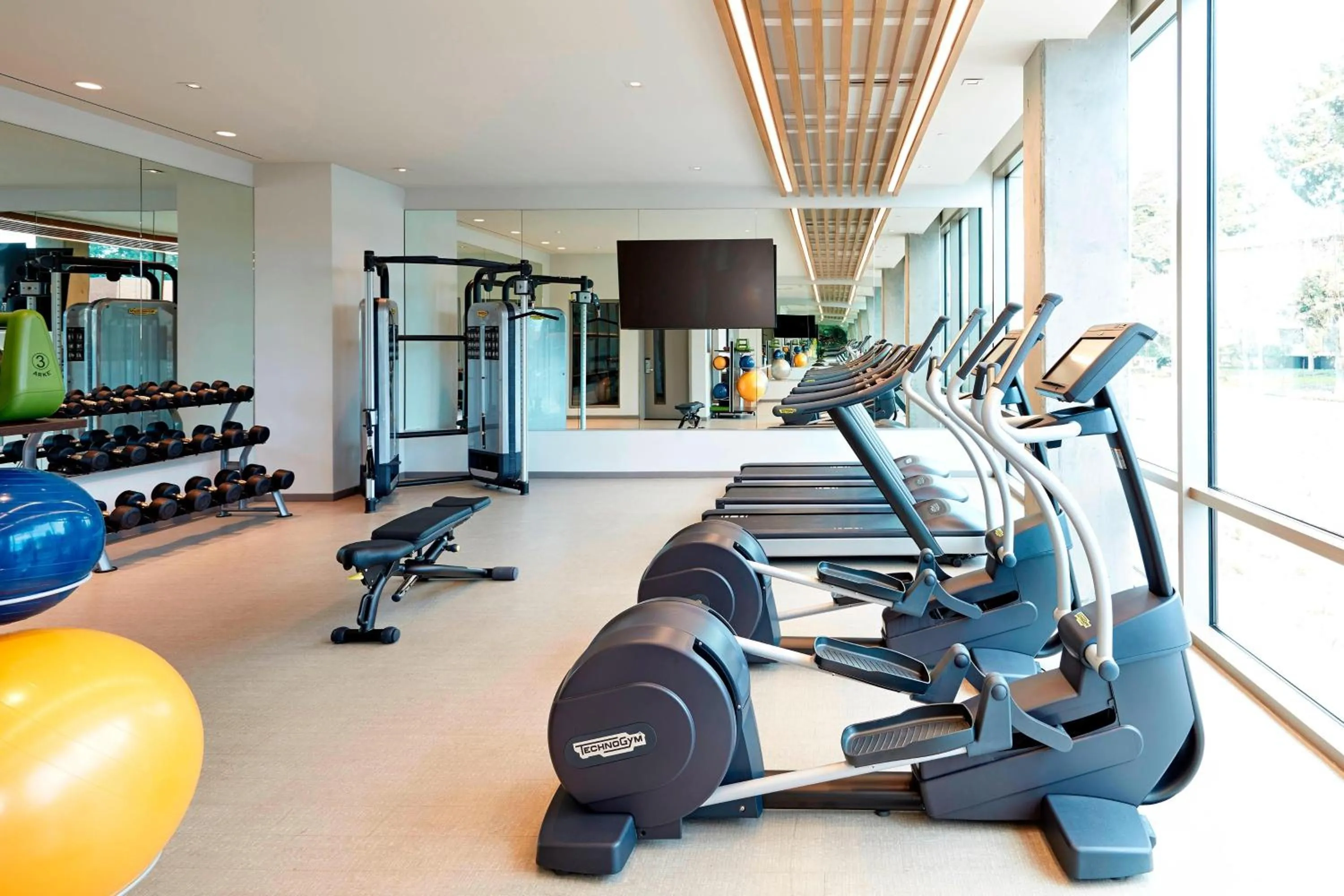 Fitness centre/facilities in AC Hotel by Marriott Sunnyvale Cupertino
