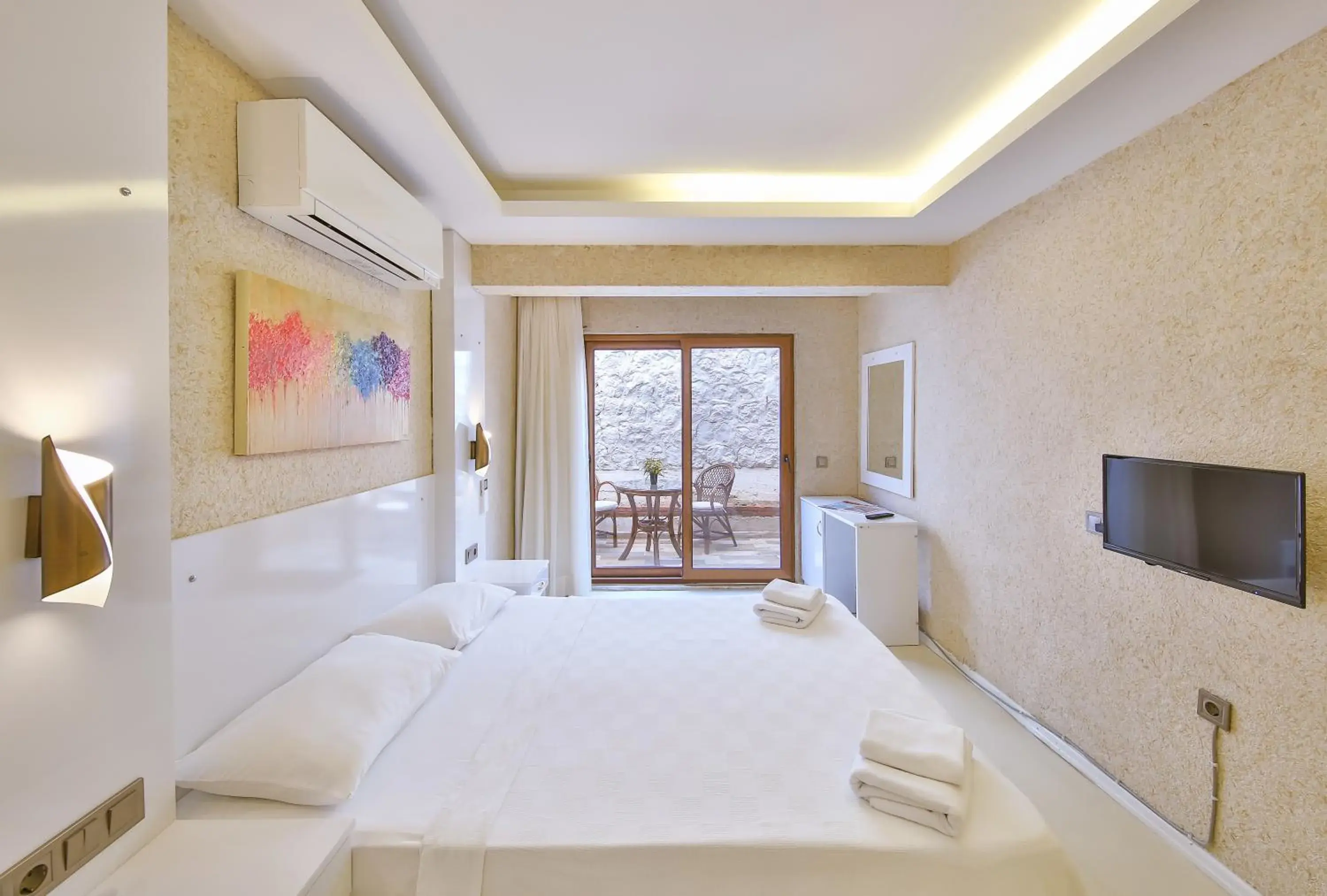 Double Room with Balcony in Hotel No37 Double Room with Balcony in Hotel No37