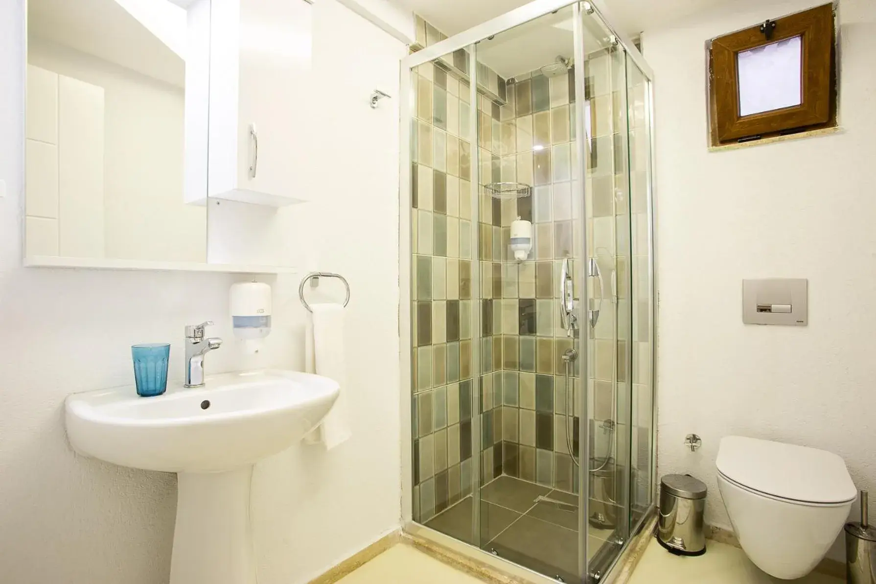 Double Room in Hotel No37 Double Room in Hotel No37