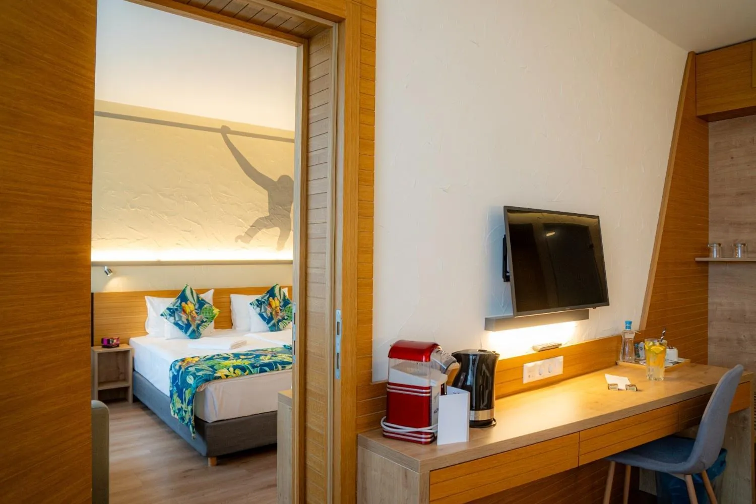 Photo of the whole room, Bed in Pangea Hotel