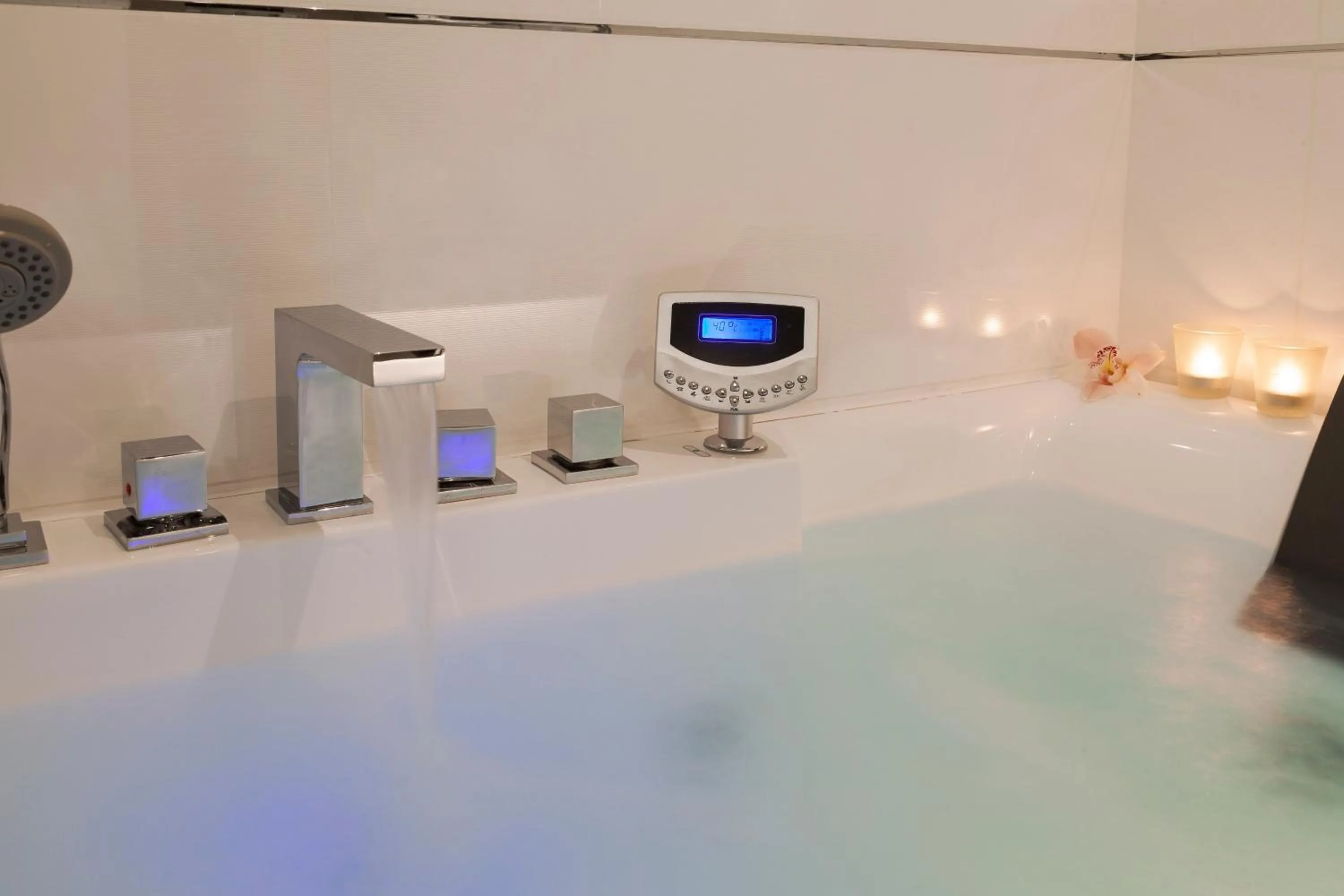 Bathroom in Nehô Suites Cannes Croisette