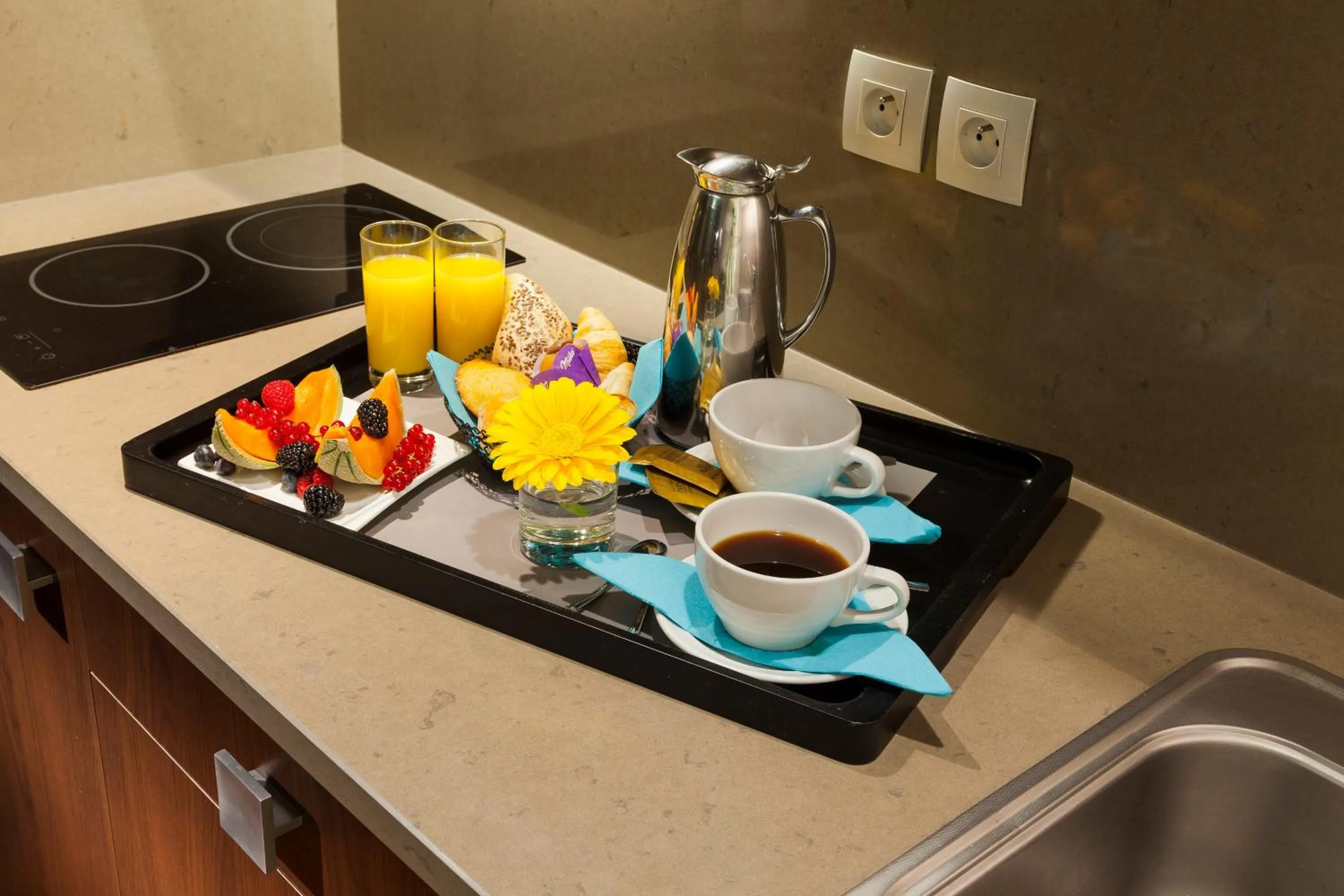 Kitchen or kitchenette in Nehô Suites Cannes Croisette