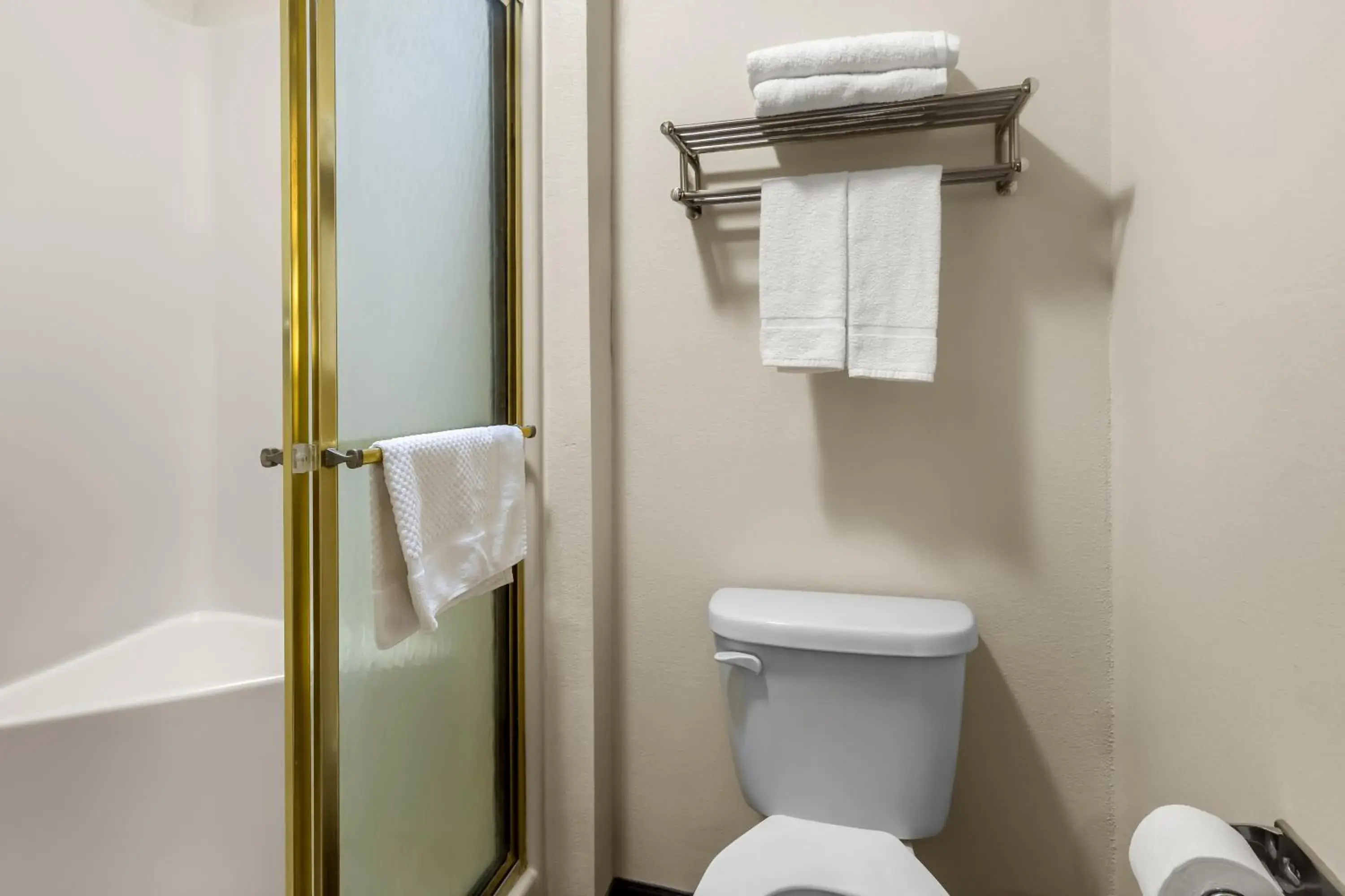 King Room - Smoking in Travel Inn and Suites- Sikeston Miner I-55 exit-67 King Room - Smoking in Travel Inn and Suites- Sikeston Miner I-55 exit-67