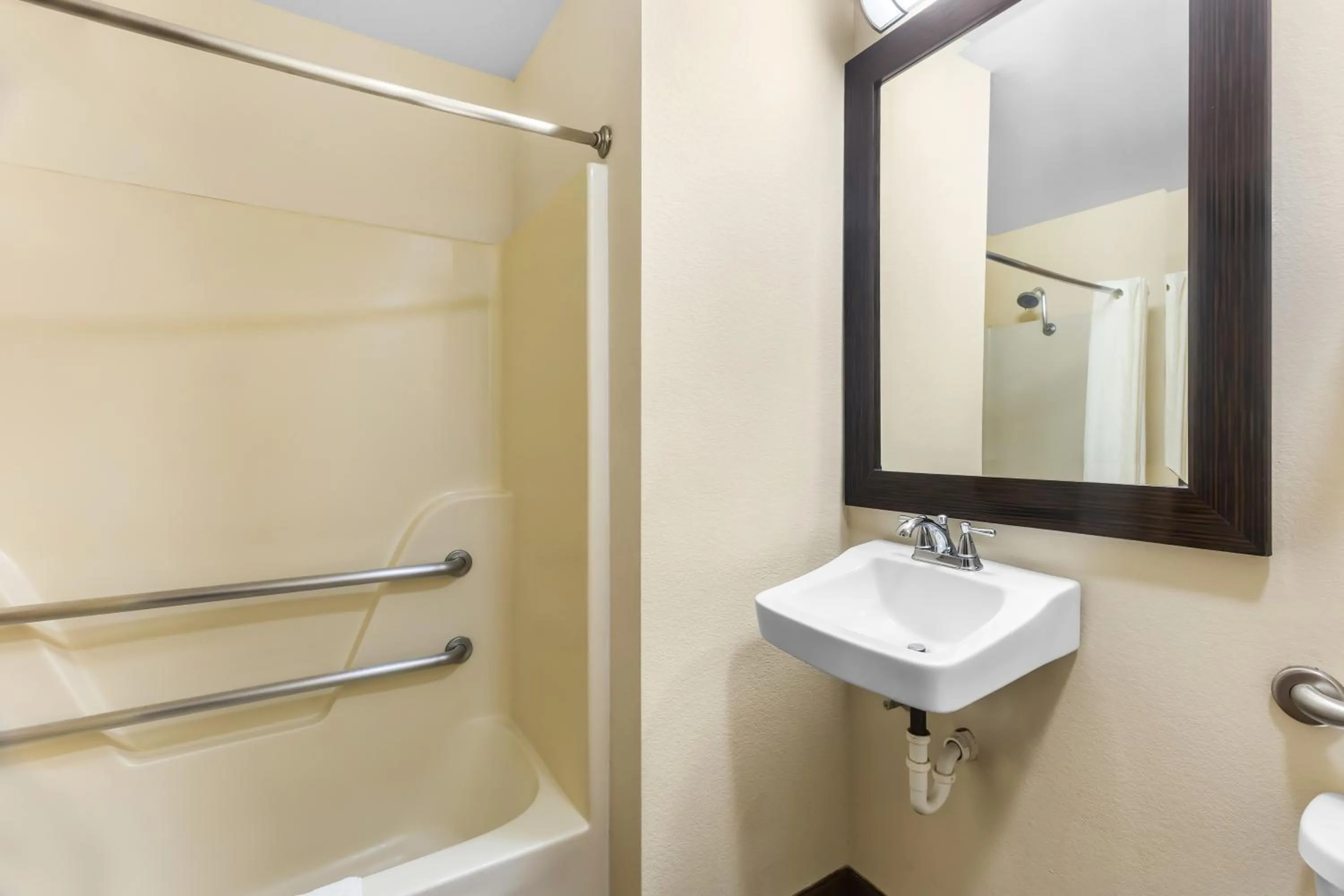 Travel Inn and Suites- Sikeston Miner I-55 exit-67