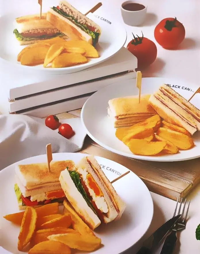 Restaurant/places to eat in Sea Star House