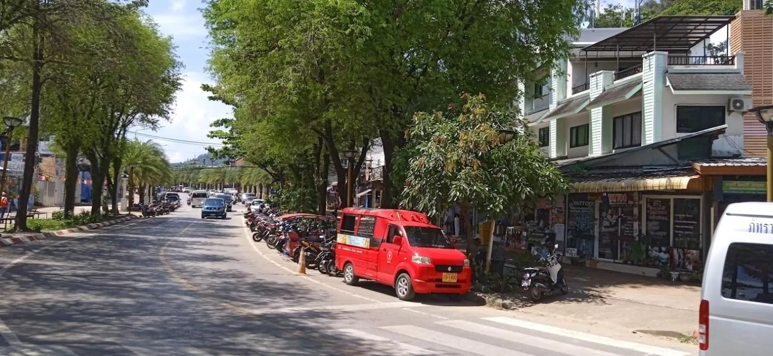 Facade/entrance in Sea Star House