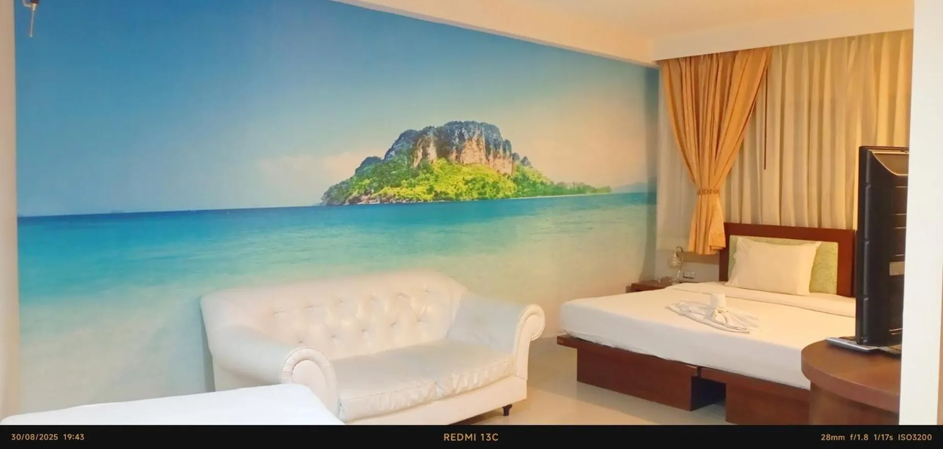 Seating area, Bed in Sea Star House