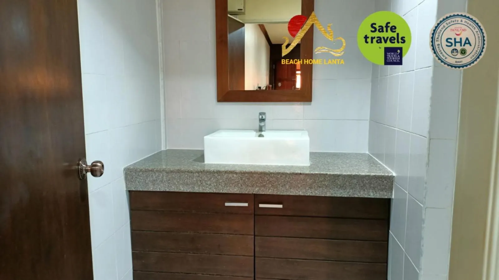 Bathroom in Beach Home Lanta