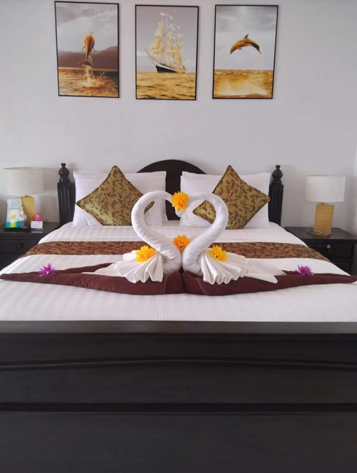 Bed in Beach Home Lanta