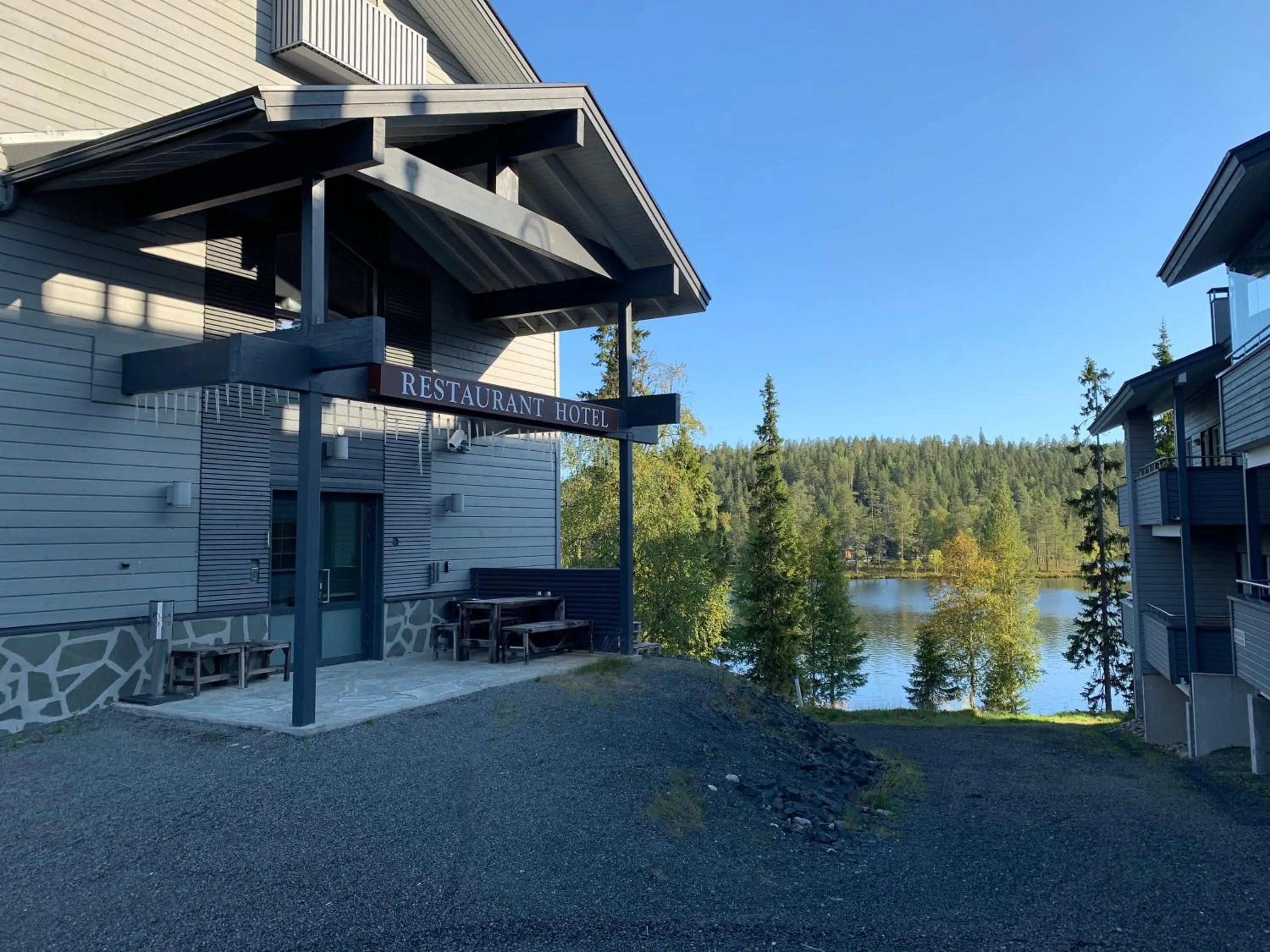 Facade/entrance in Hotel Rukatonttu