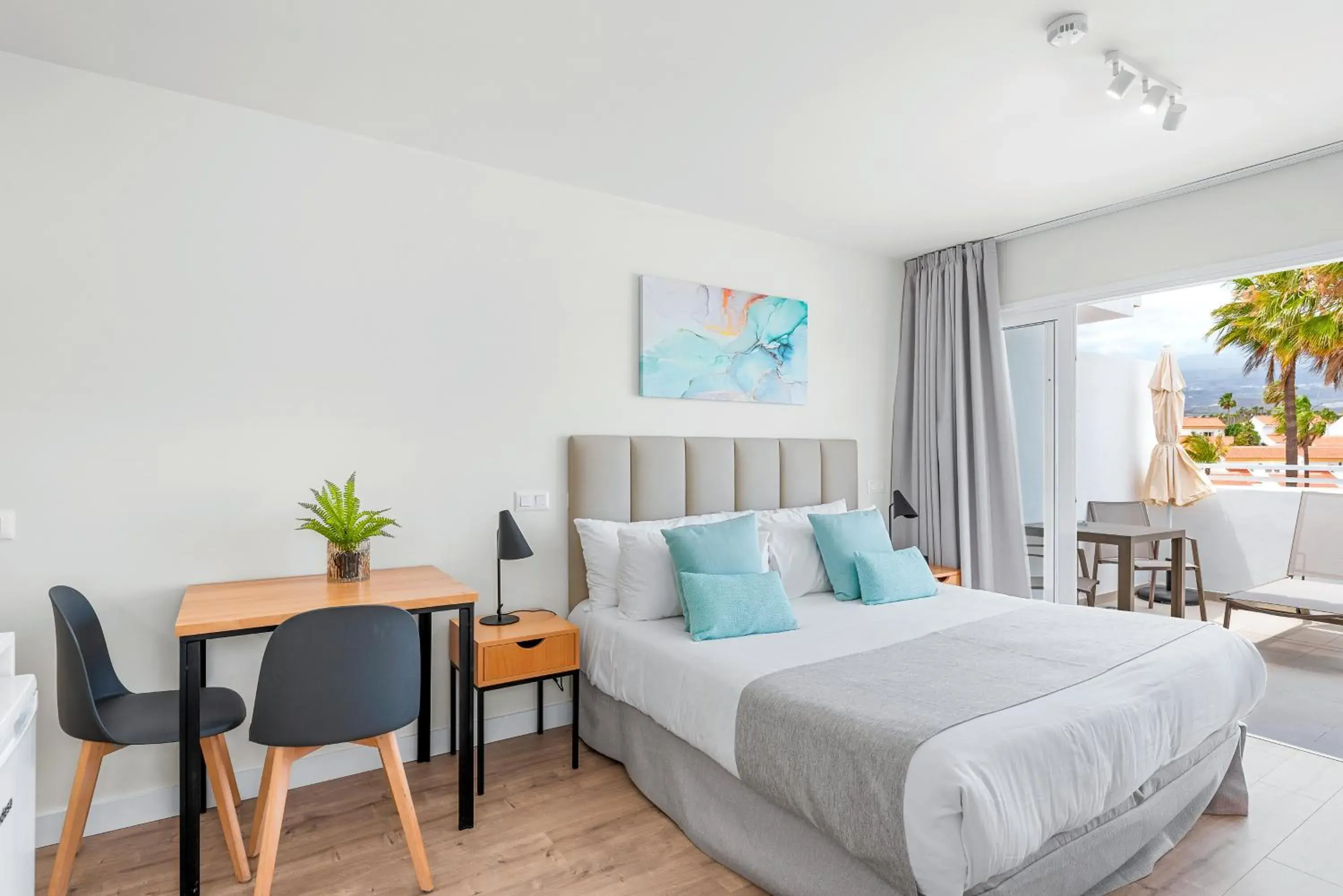 Bed in Wyndham Residences Golf del Sur Bed in Wyndham Residences Golf del Sur