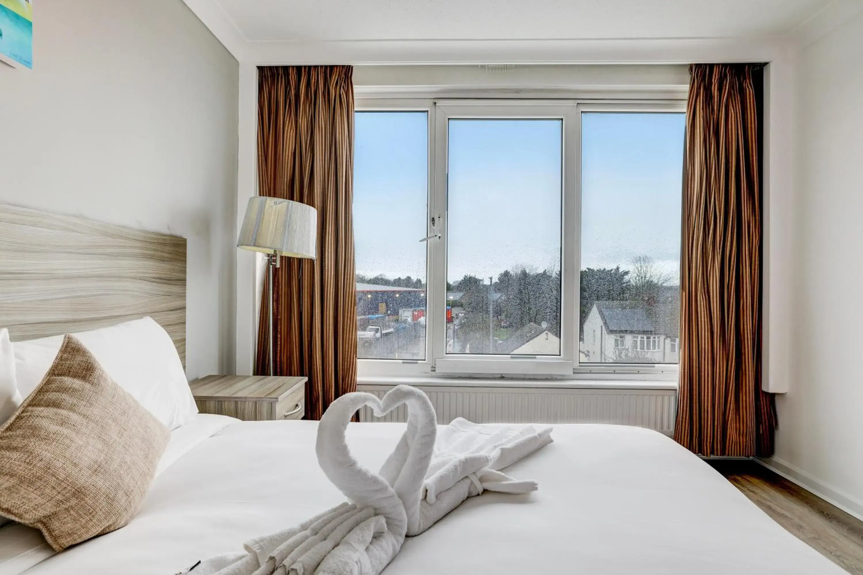 Bedroom, Bed in OYO The Chiltern Hotel Bedroom, Bed in OYO The Chiltern Hotel