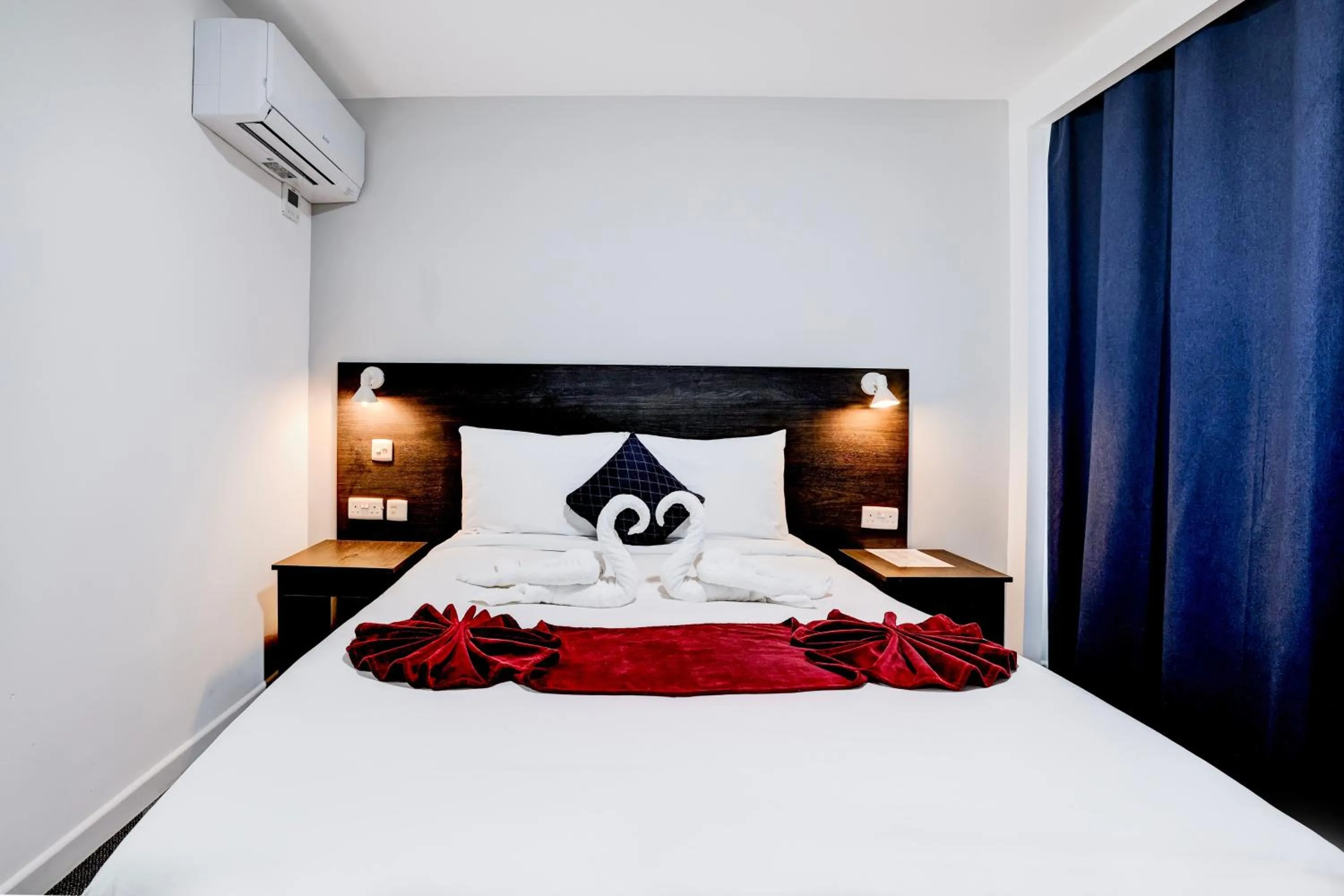 Bedroom, Bed in OYO The Chiltern Hotel