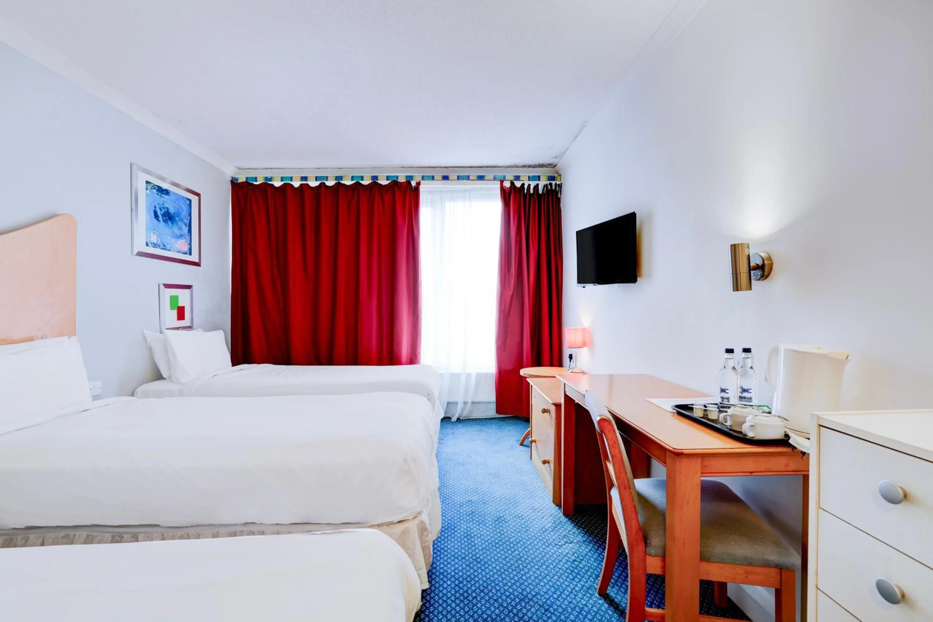 Bedroom, Bed in OYO The Chiltern Hotel