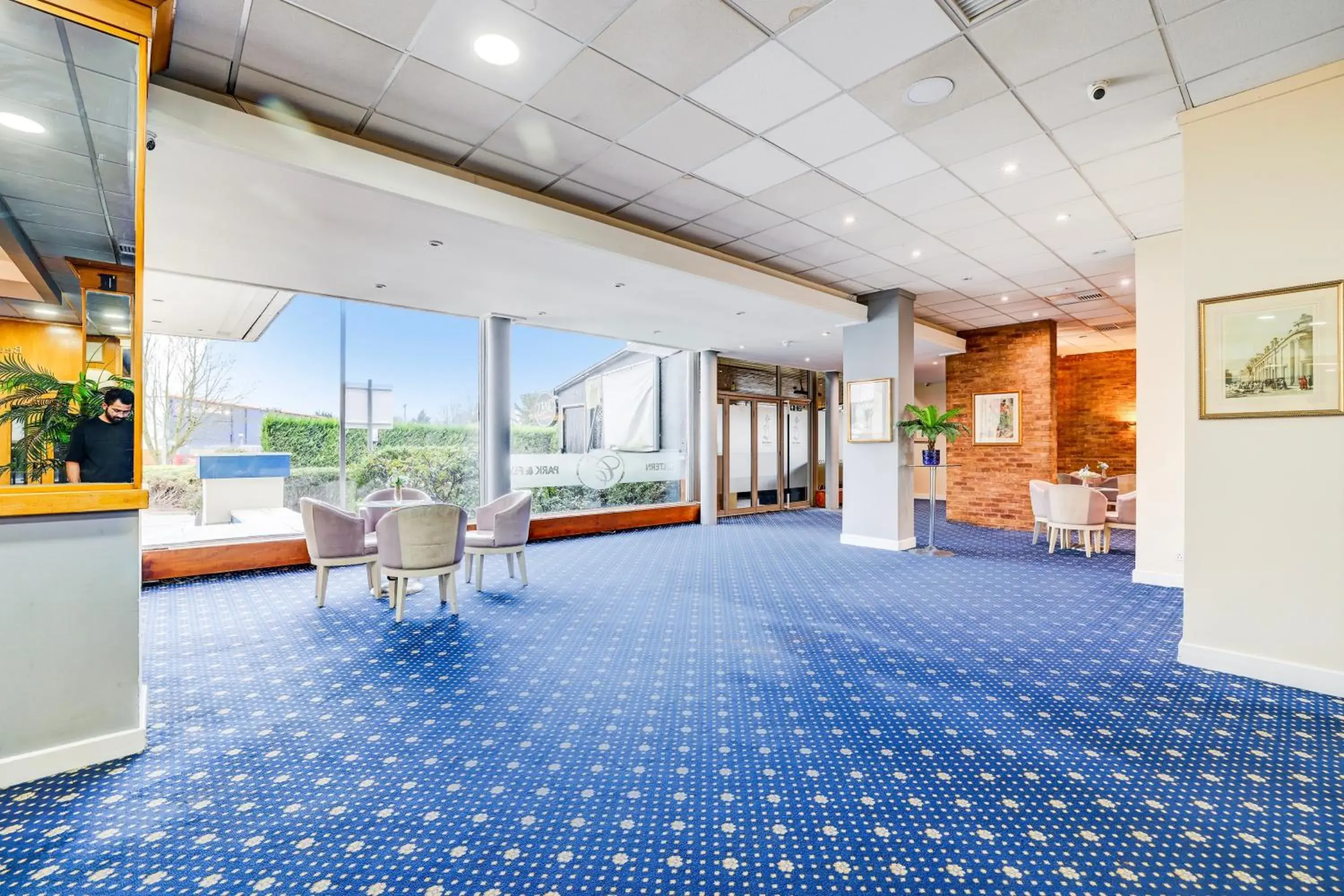 Lobby or reception in OYO The Chiltern Hotel Lobby or reception in OYO The Chiltern Hotel