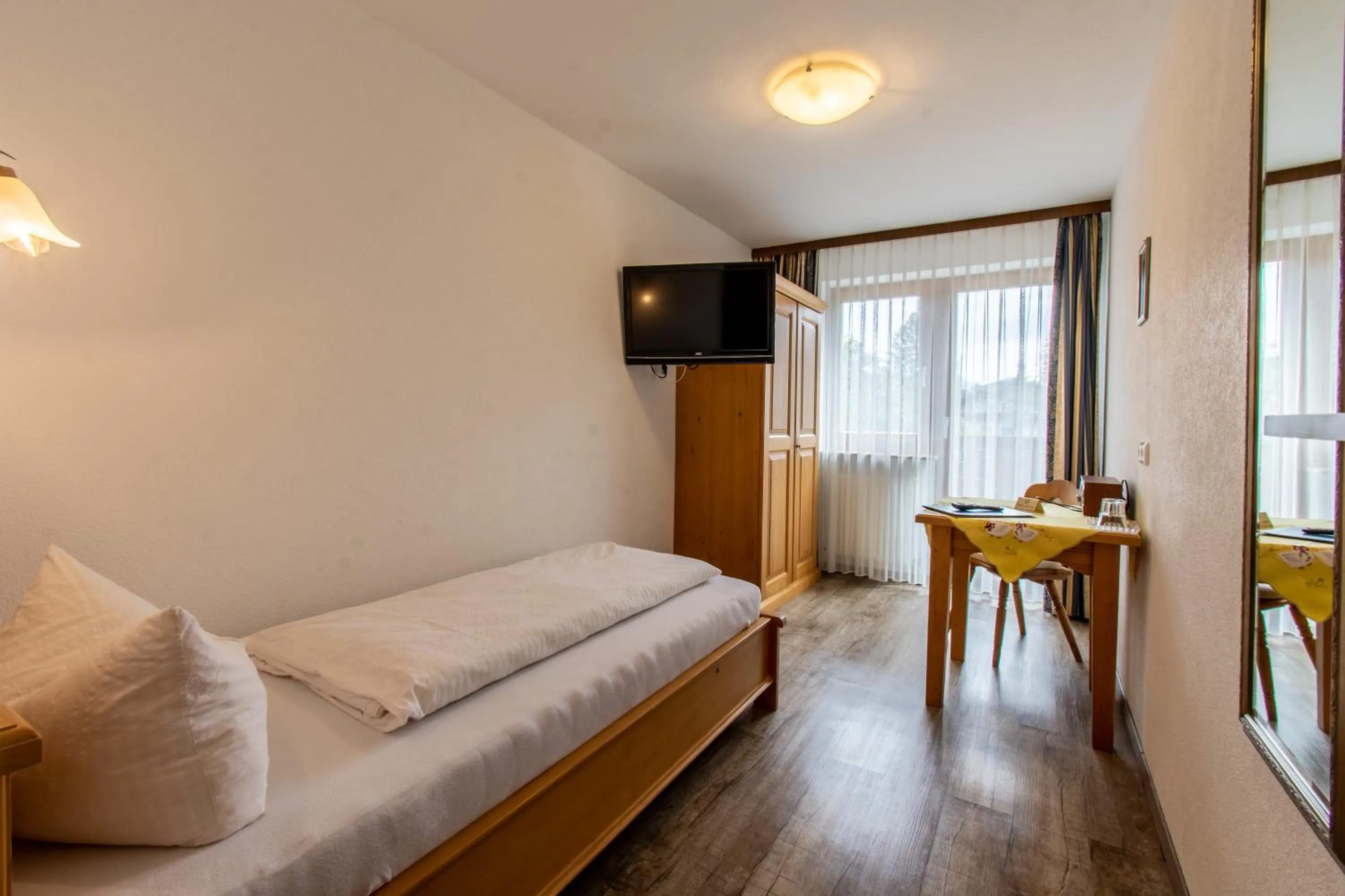 Bedroom, Bed in Pension Noella